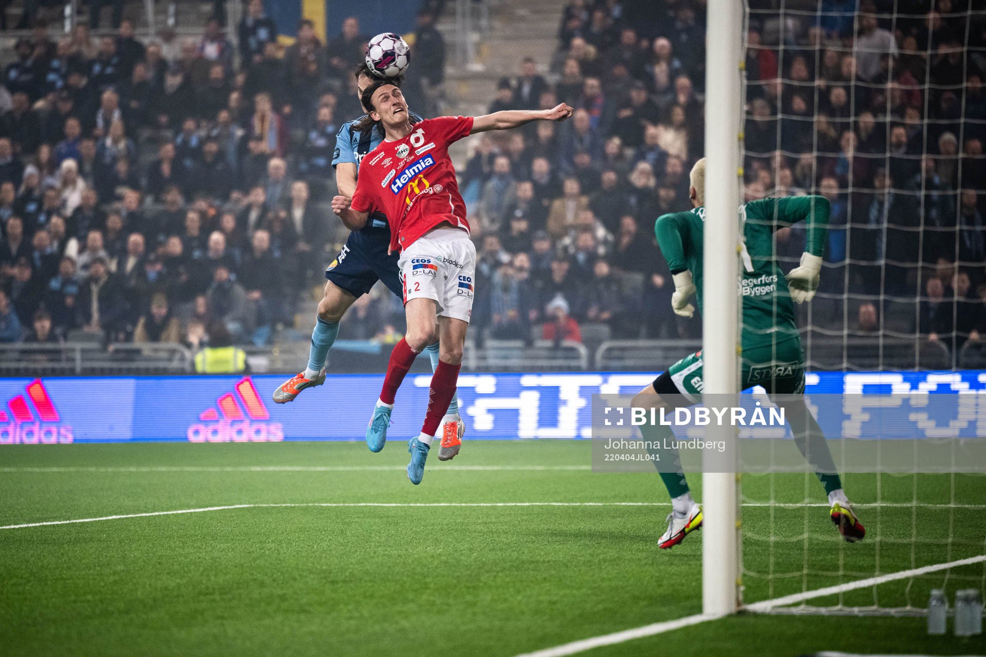Djurgårdens Hjalmar Ekdal och Degerfors Gustav Granath