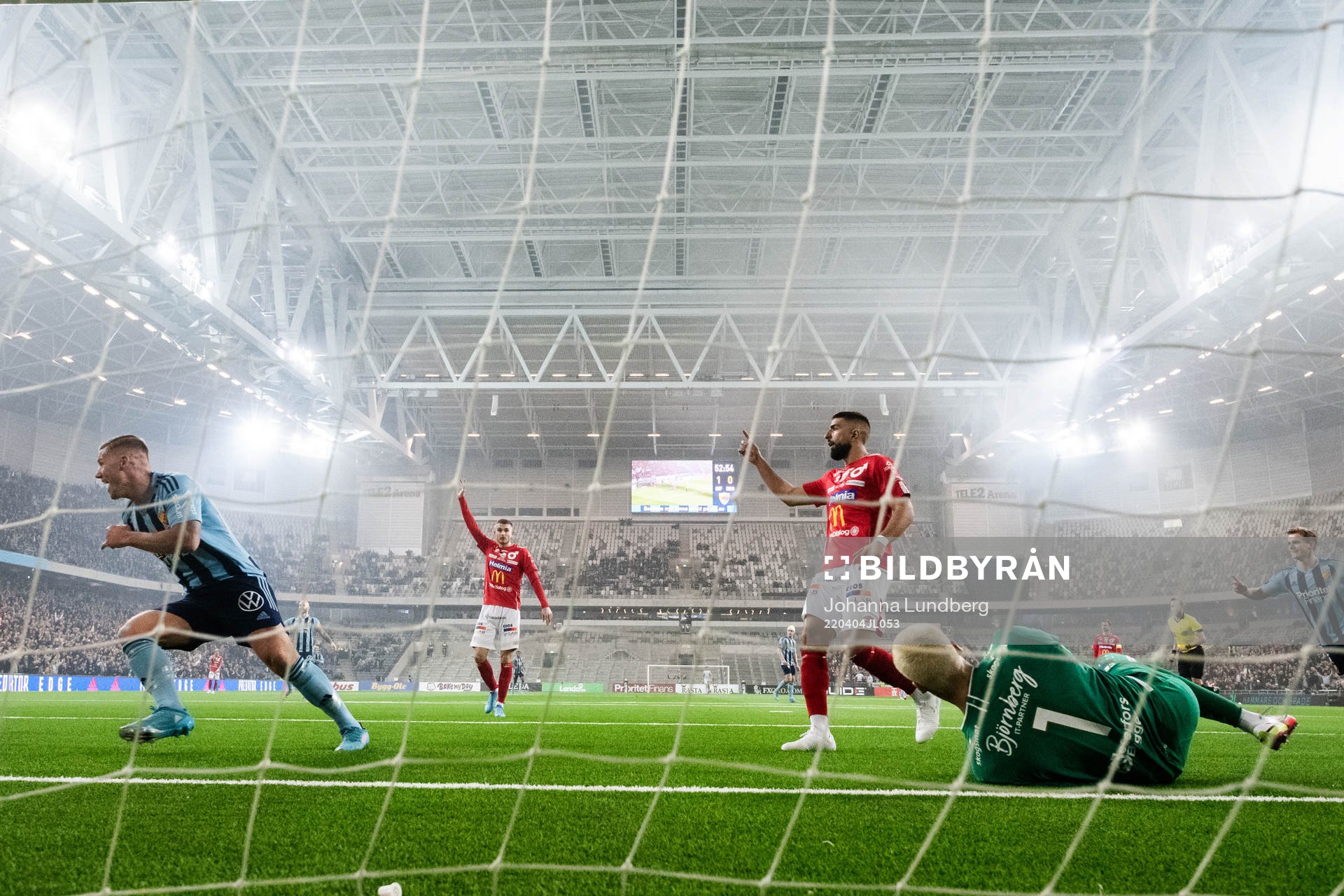 Djurgårdens Victor Edvardsen jublar