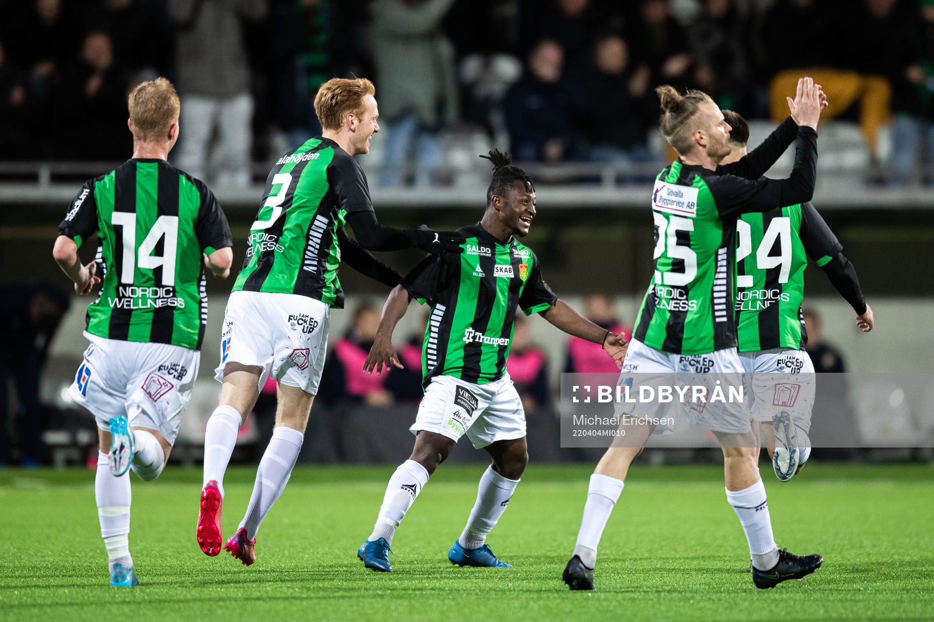 GAIS Michael Kargbo jublar med lagkamrater efter 2-0 under fotbollsmatchen i Ettan Södra mellan den GAIS och Oddevold 4 april 2022 i Göteborg.
