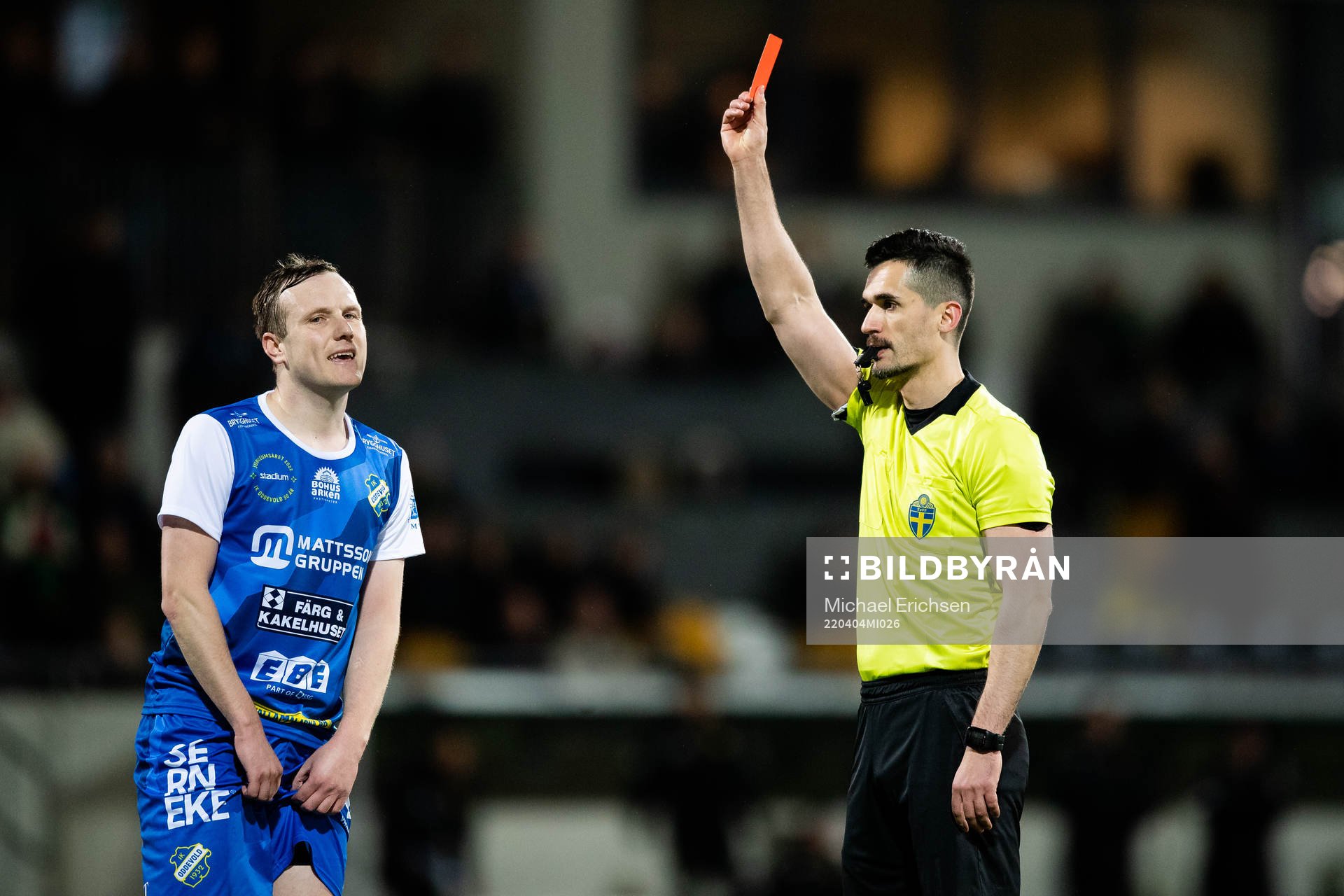 Oddevolds Pontus Johansson får rött kort av domare Fikret