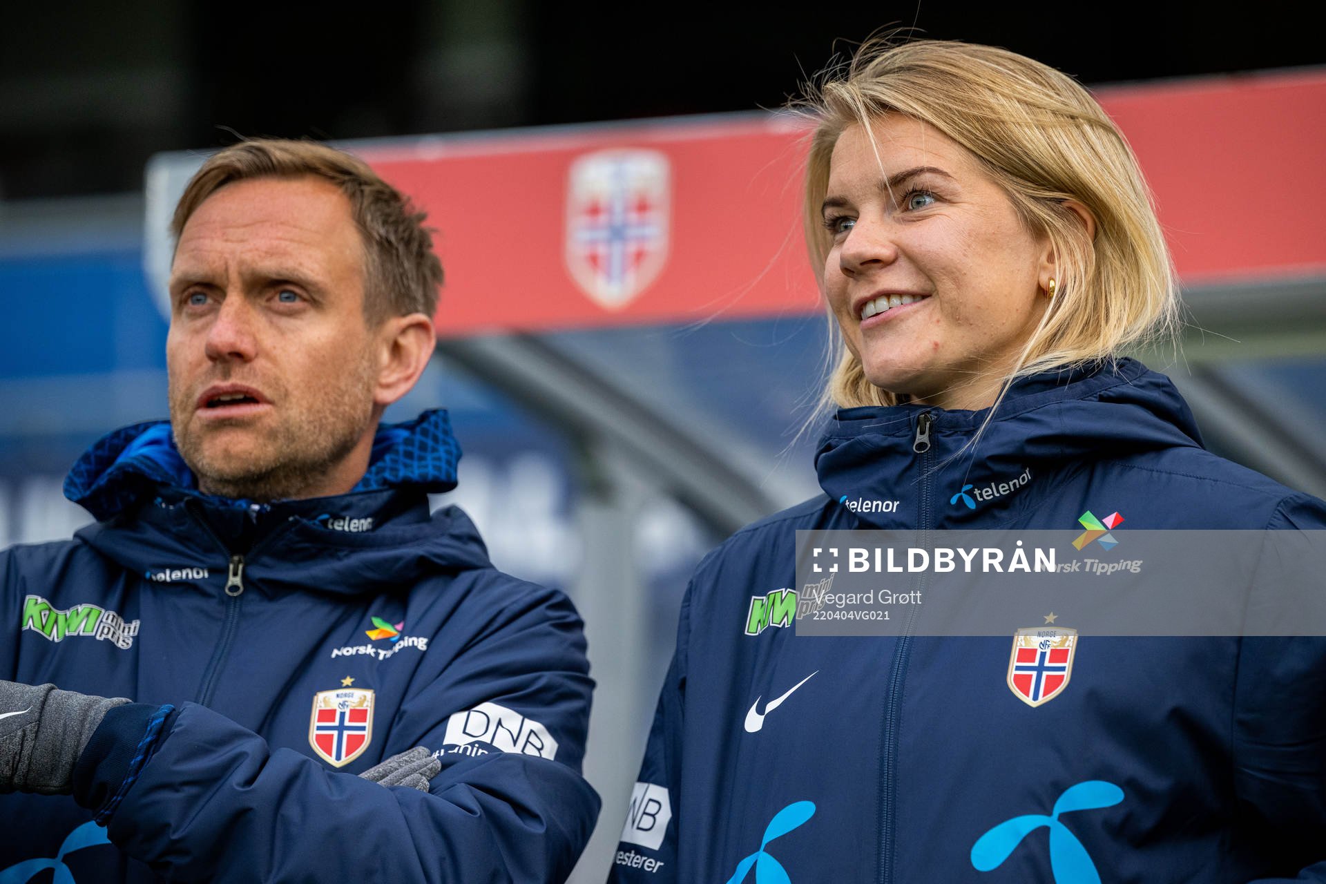 Martin Sjögren, head coach, and Ada Hegerberg of the