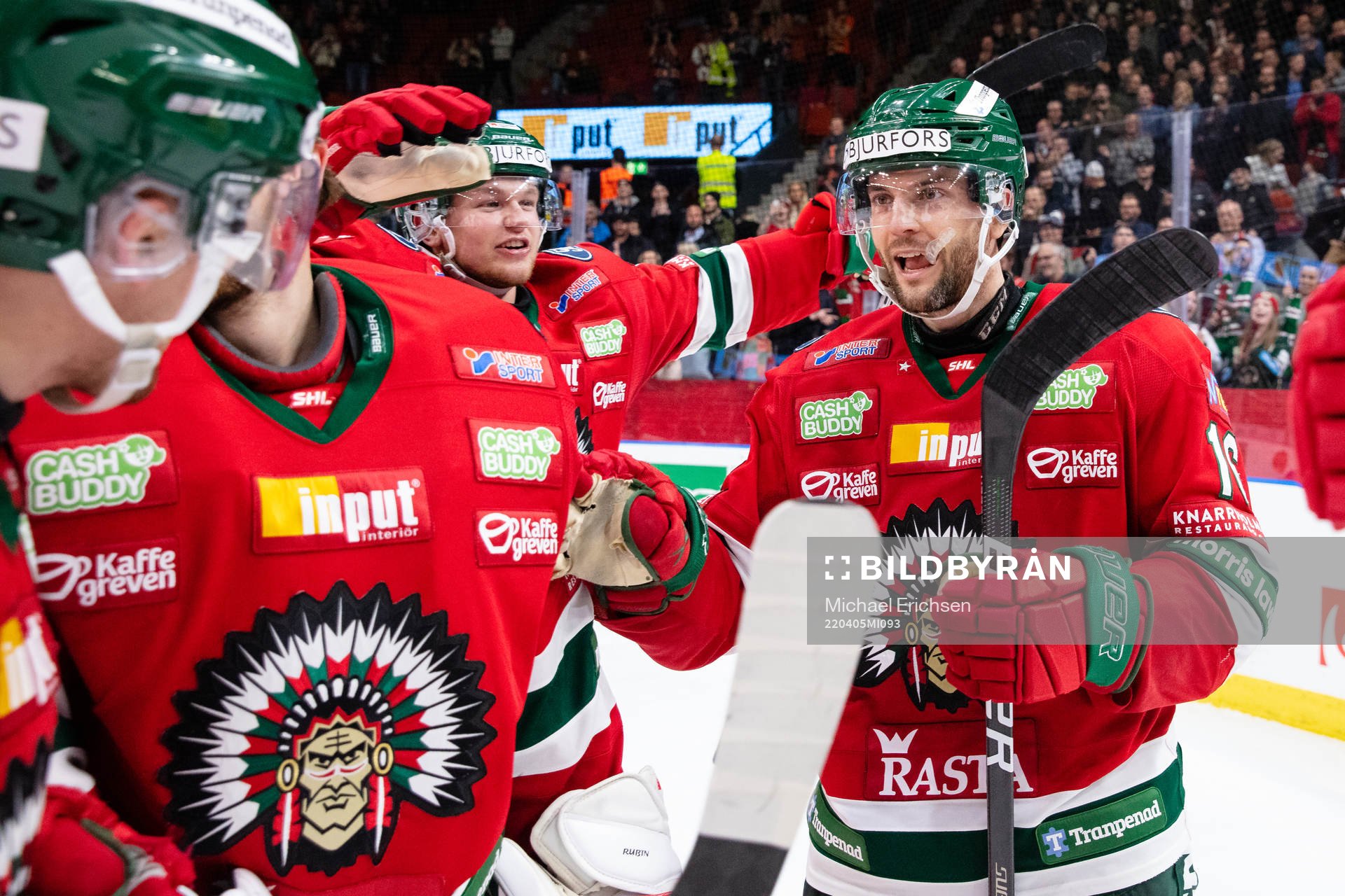 Frölundas Stefan Elliot jublar med lagkamrater