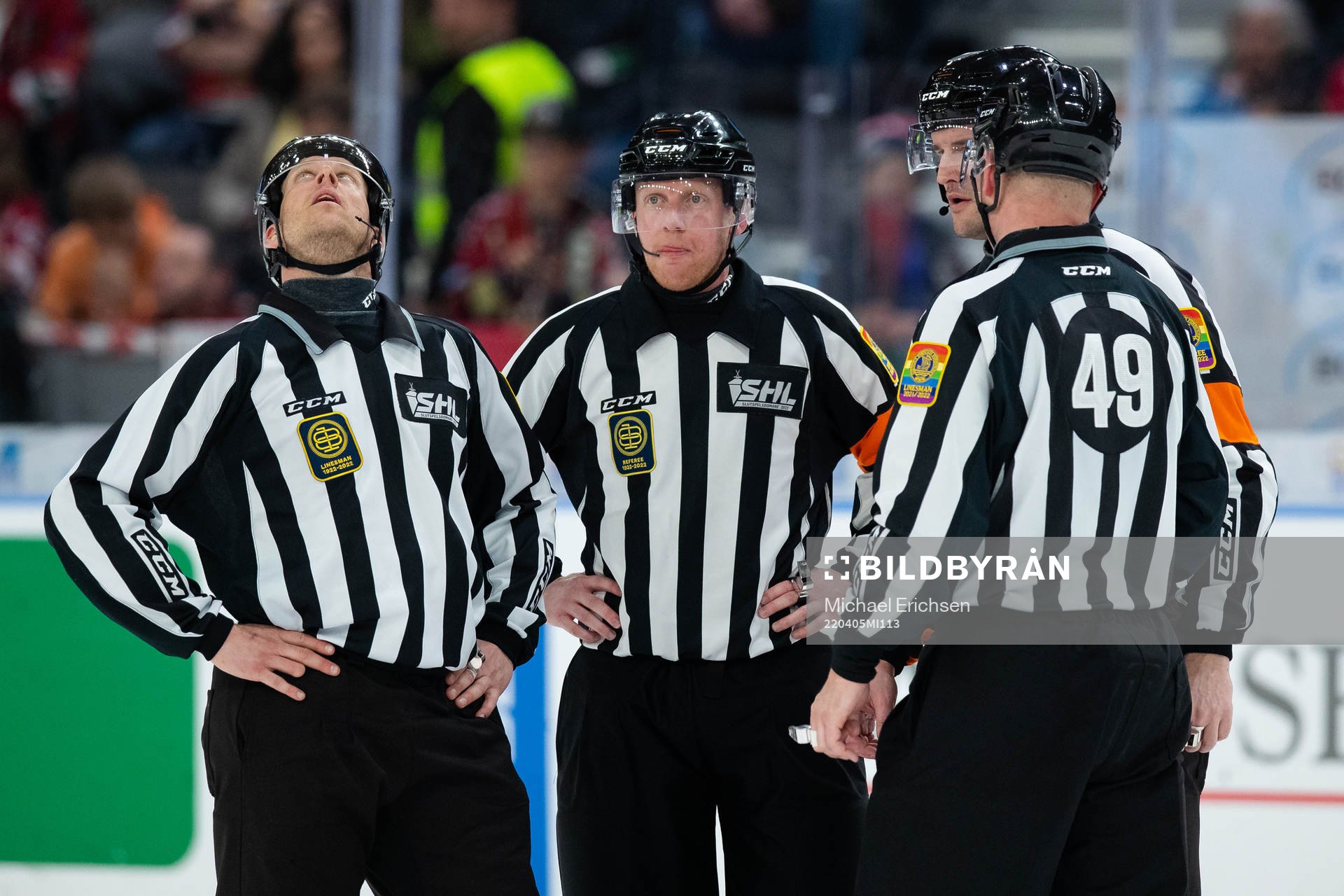 Linjedomare Rickard Nilsson, domare Mikael Holm, domare