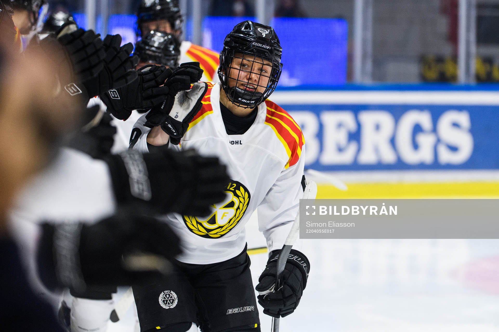 Brynäs Josefin Bouveng jublar