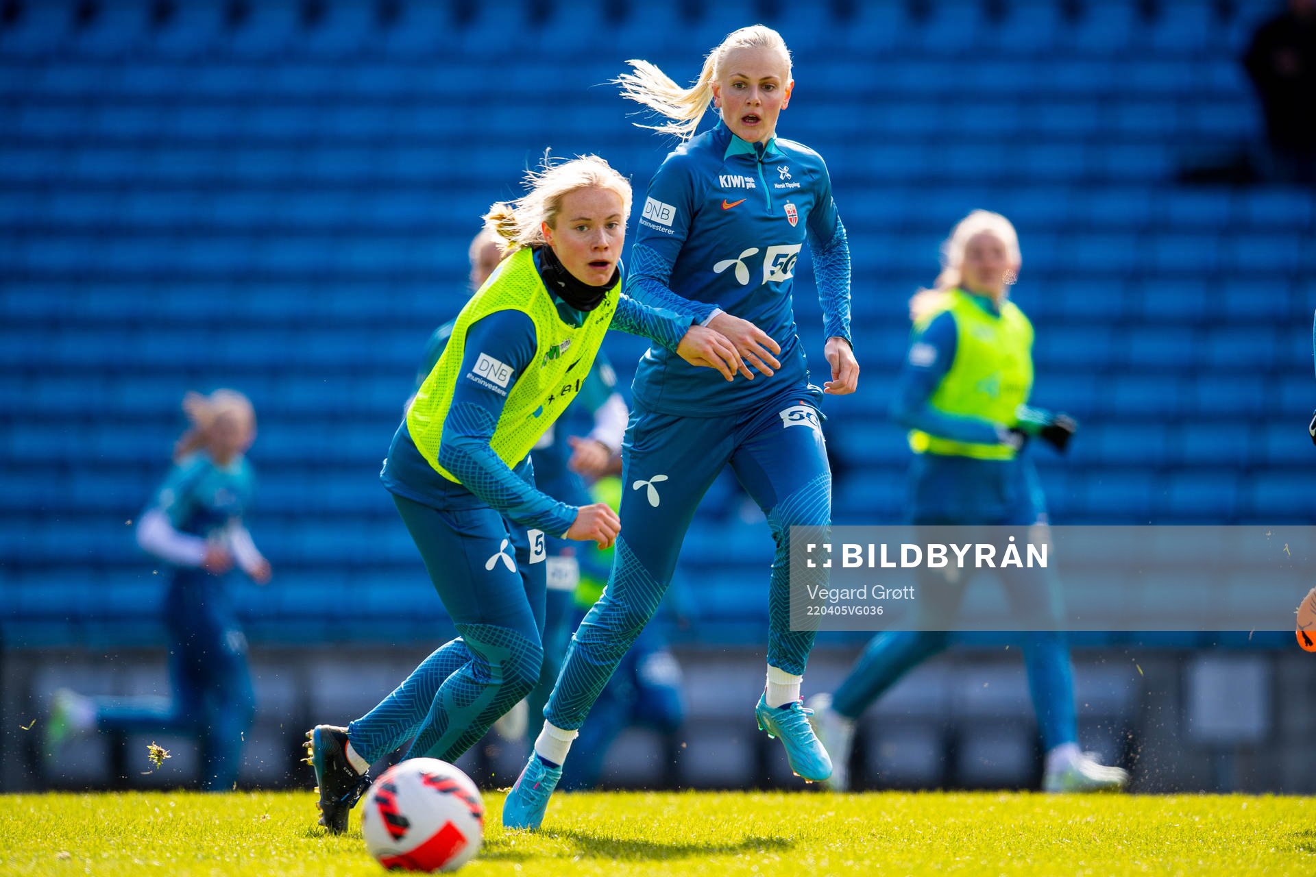 Julie Blakstad and Karina Sævik of the Norwegian women's