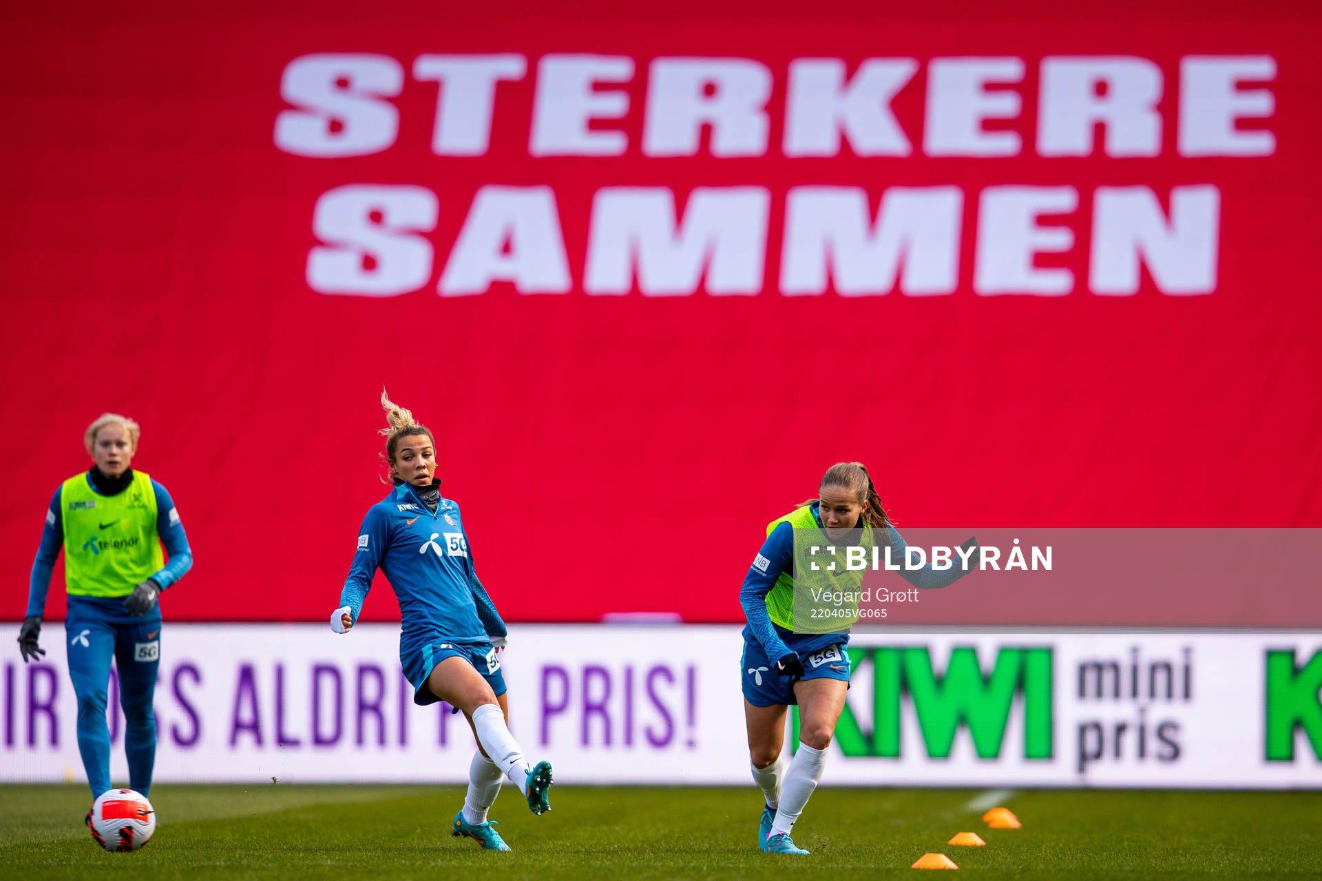 Celin Bizet Ildhusøy and Guro Reiten of the Norwegian