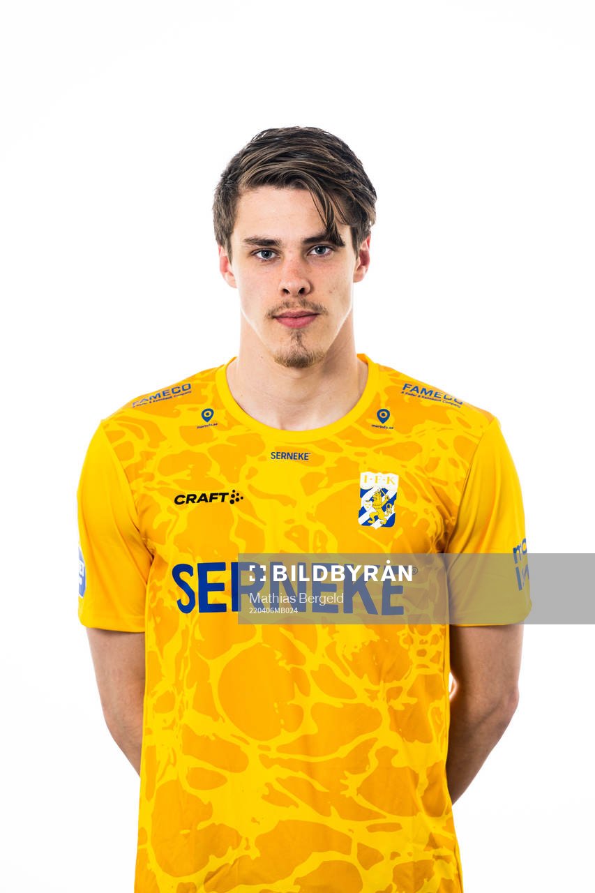 Målvakt Adam Ingi Benediktsson