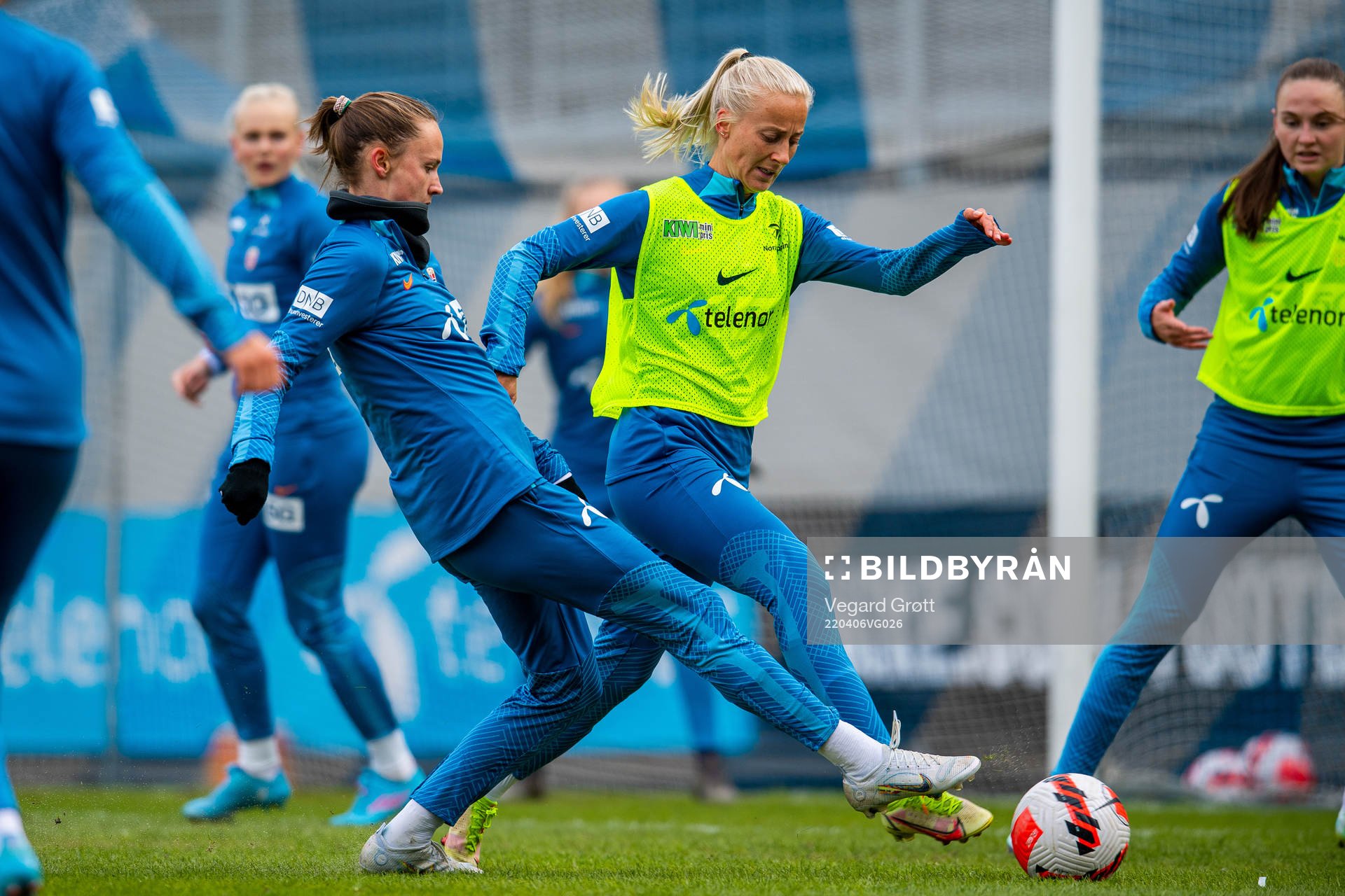 Caroline Graham Hansen and Anja Sønstevold of the