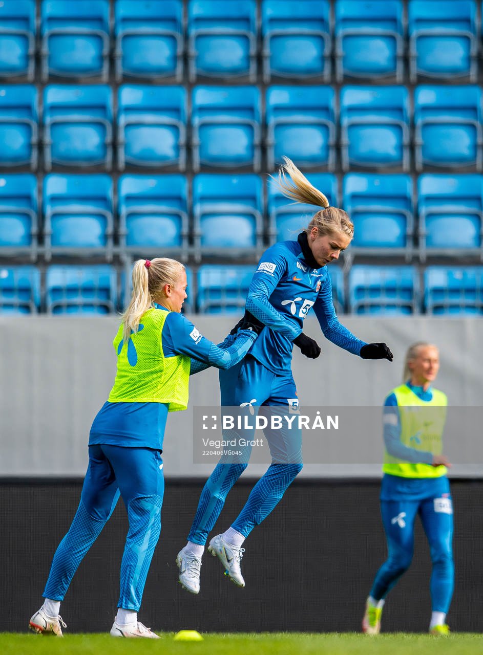 Guro Bergsvand and Ada Hegerberg of the Norwegian women's