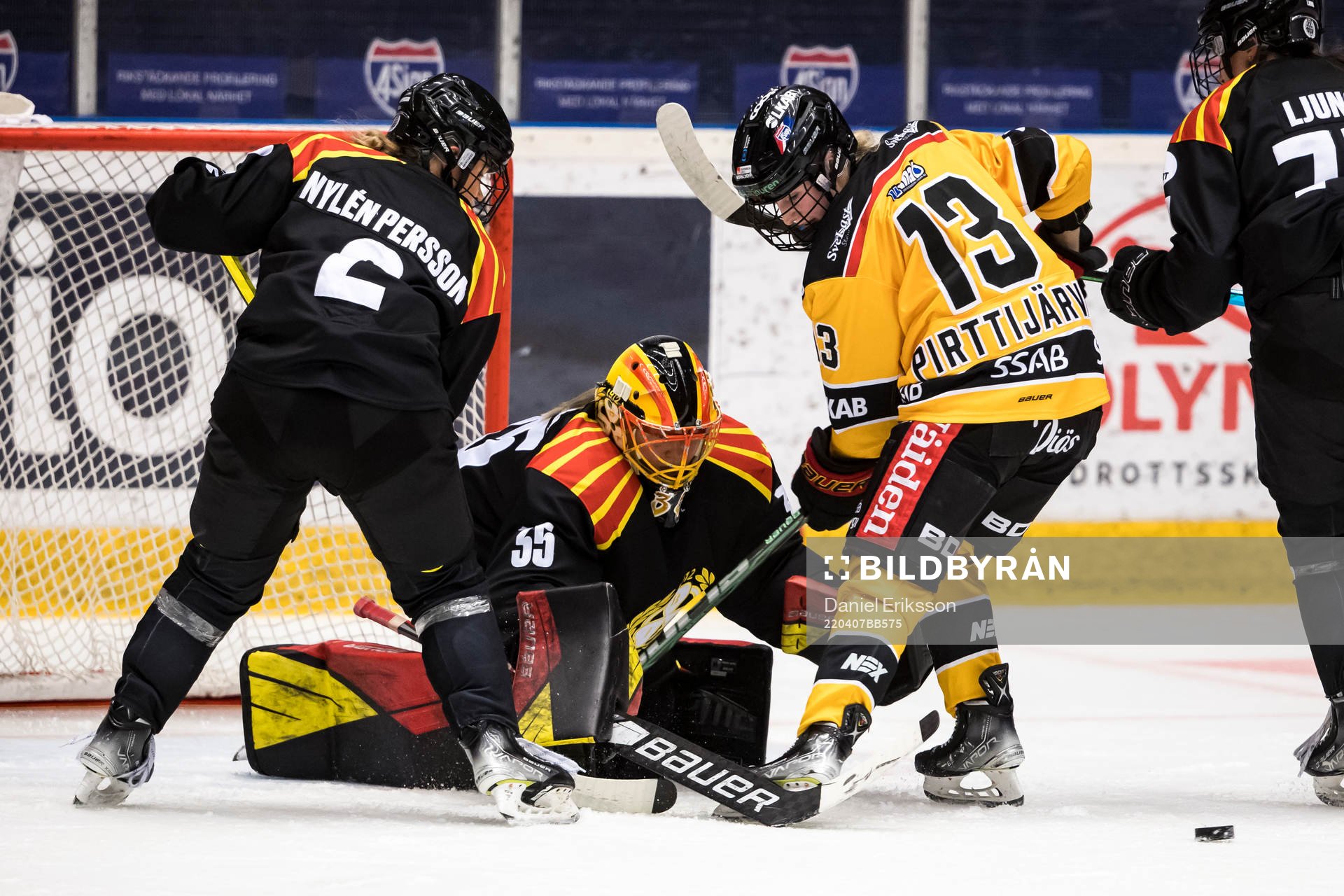 Brynäs målvakt Ellen Johnsson och Luleås Jenna