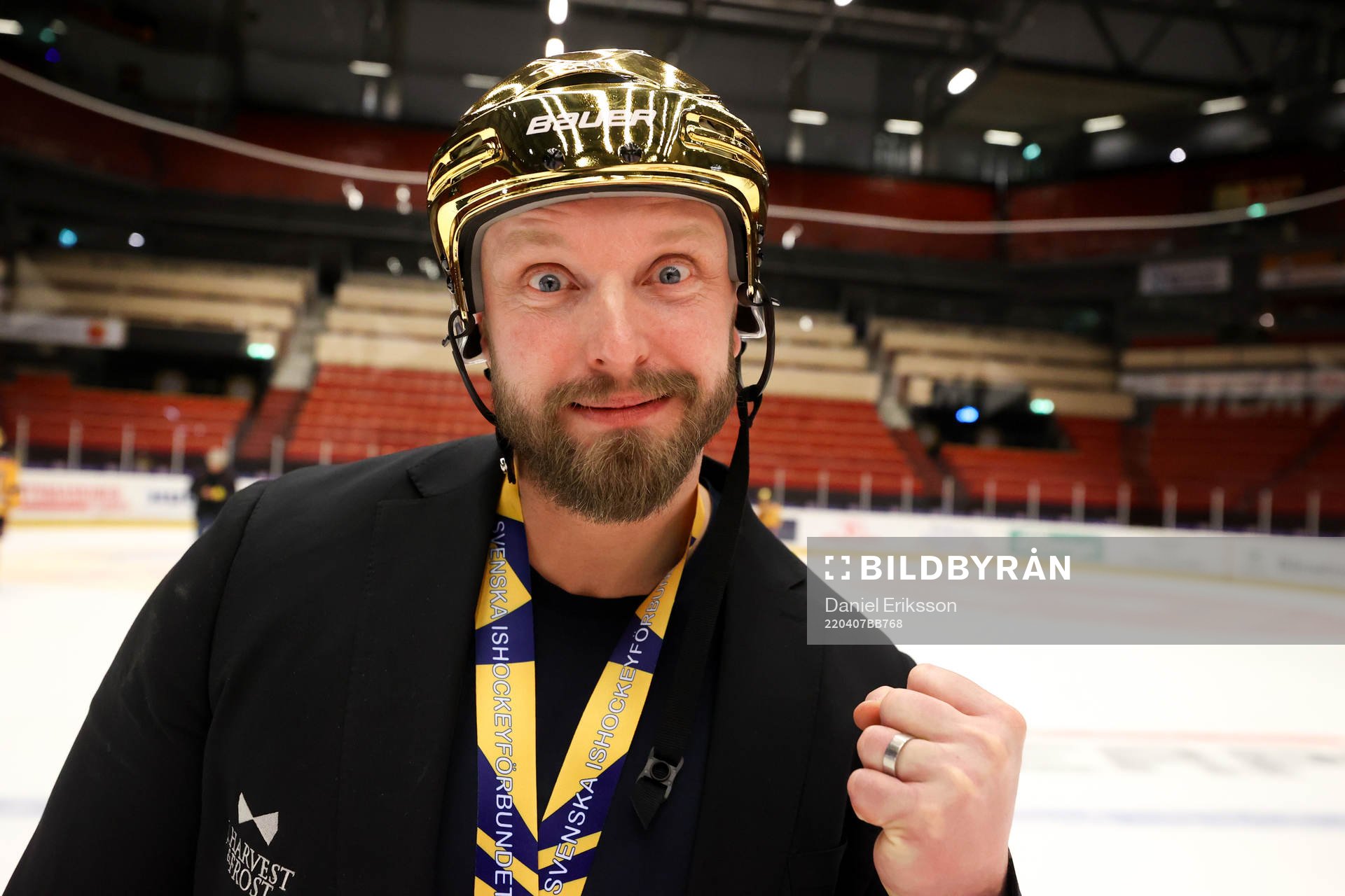 Luleås tränare Mikael Forsberg jublar