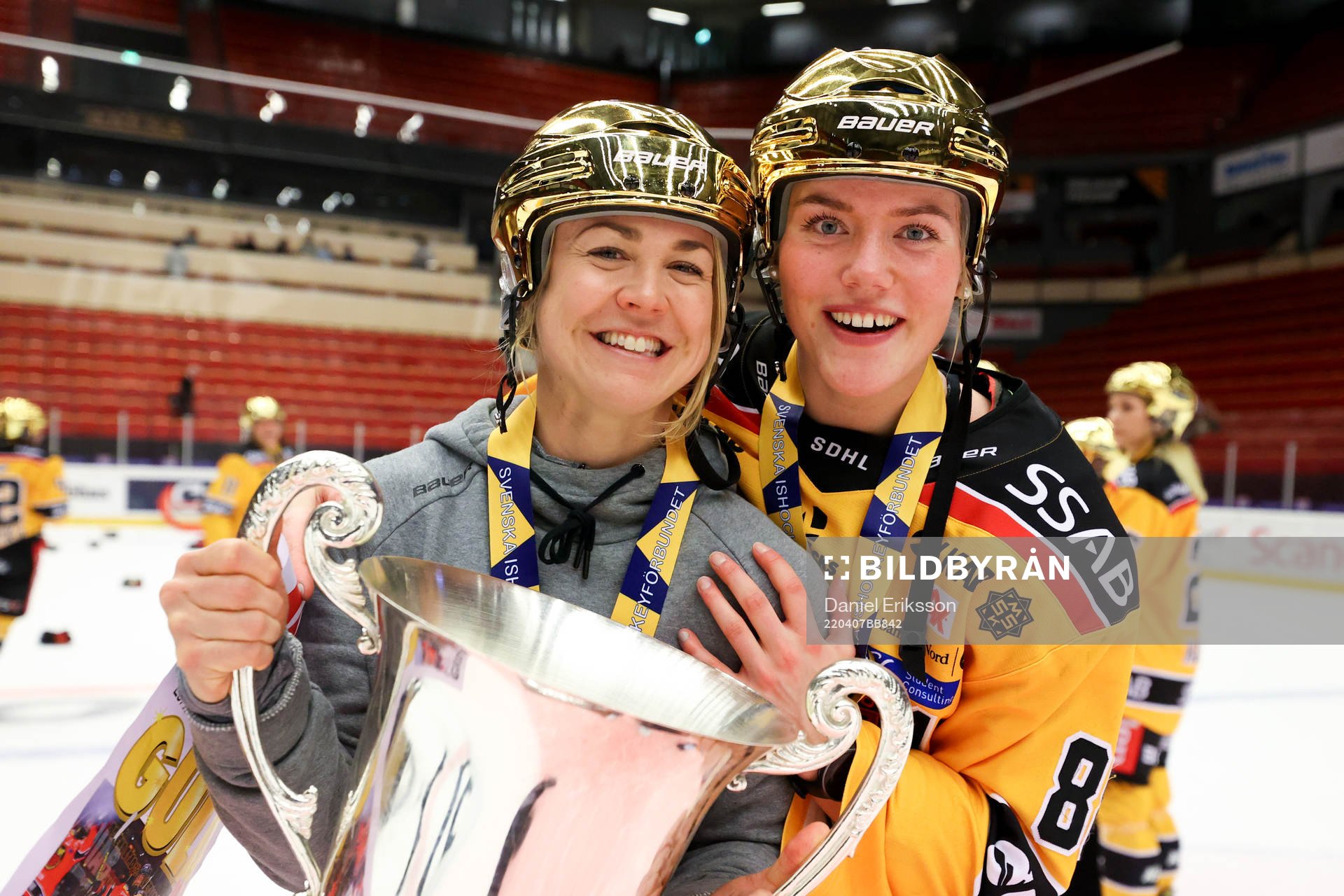 Luleås Ronja Savolainen jublar
