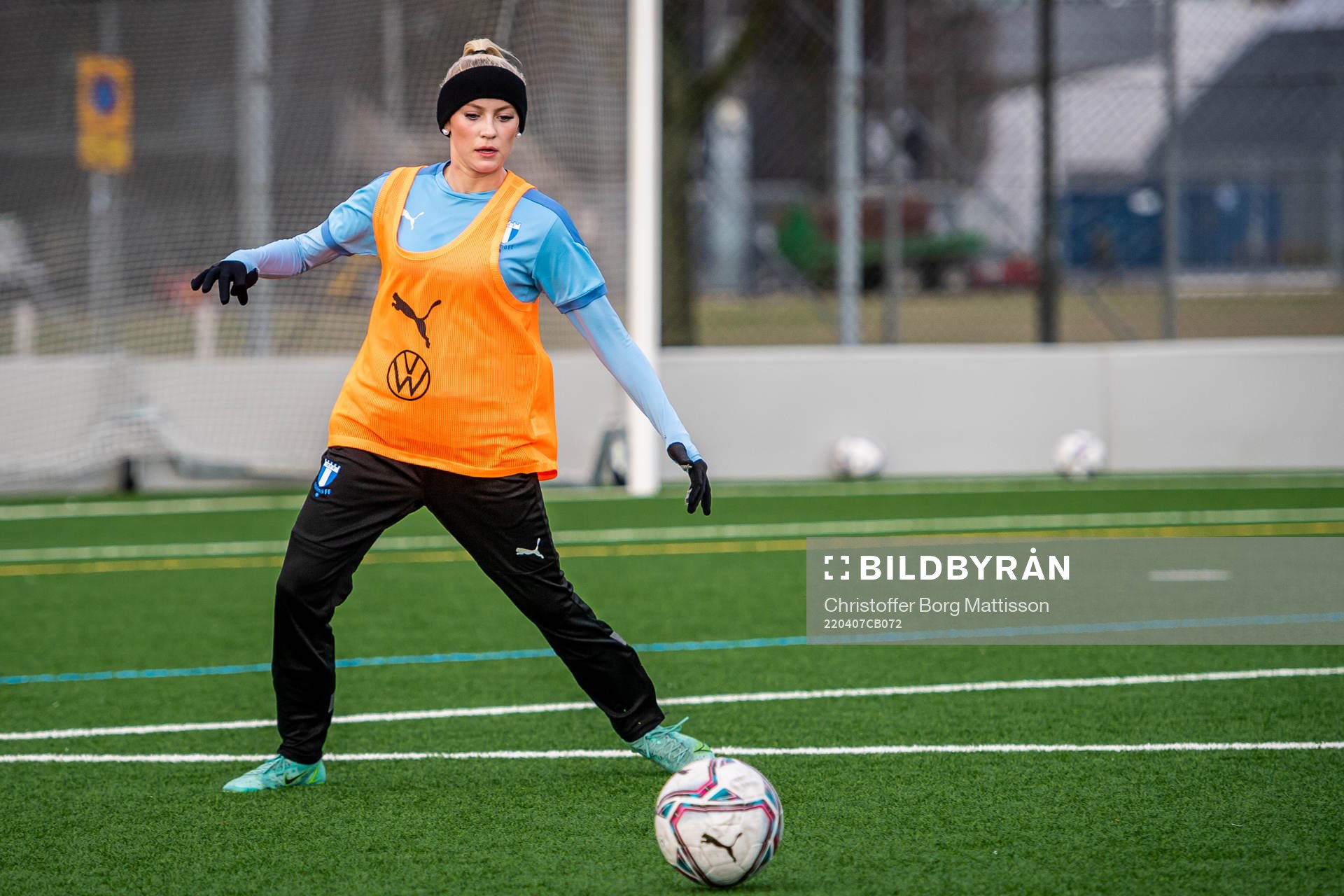Holly Persson under en fotbollsträning med Malmö FF Dam den 7 april 2022 i Malmö. 