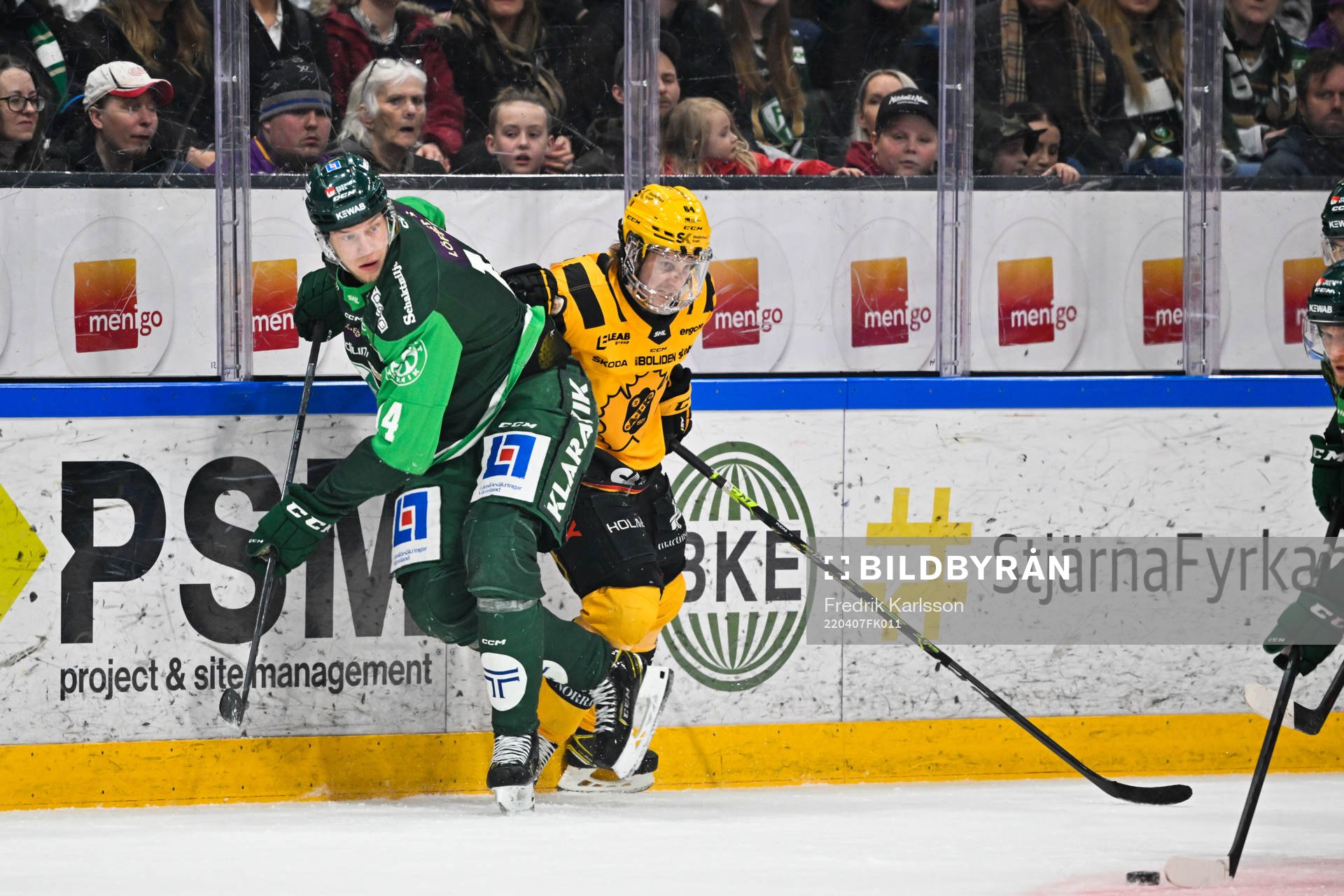 Färjestads Victor Ejdsell och Skellefteås Jonathan Pudas