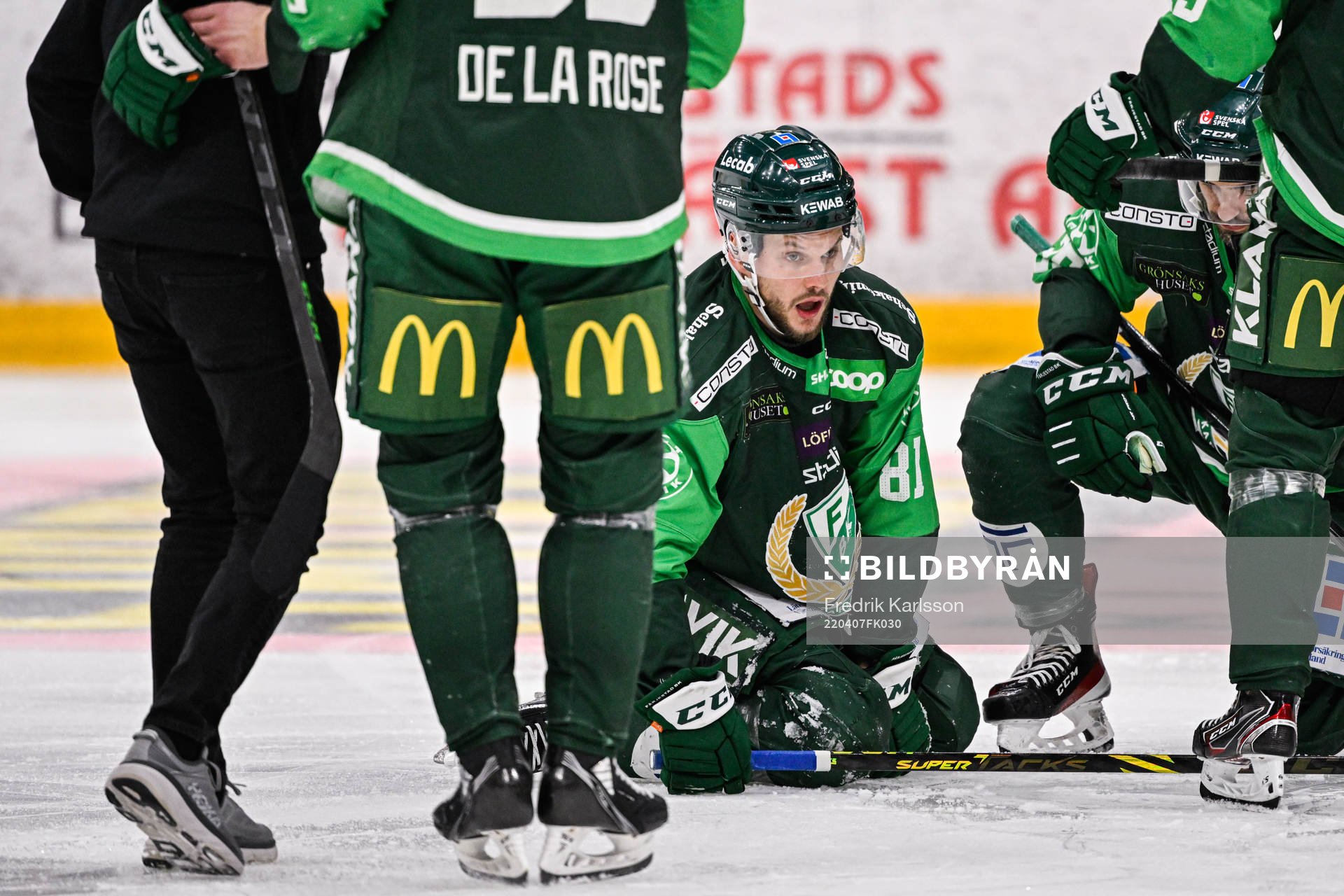 Färjestads Theodor Lennström  har ont