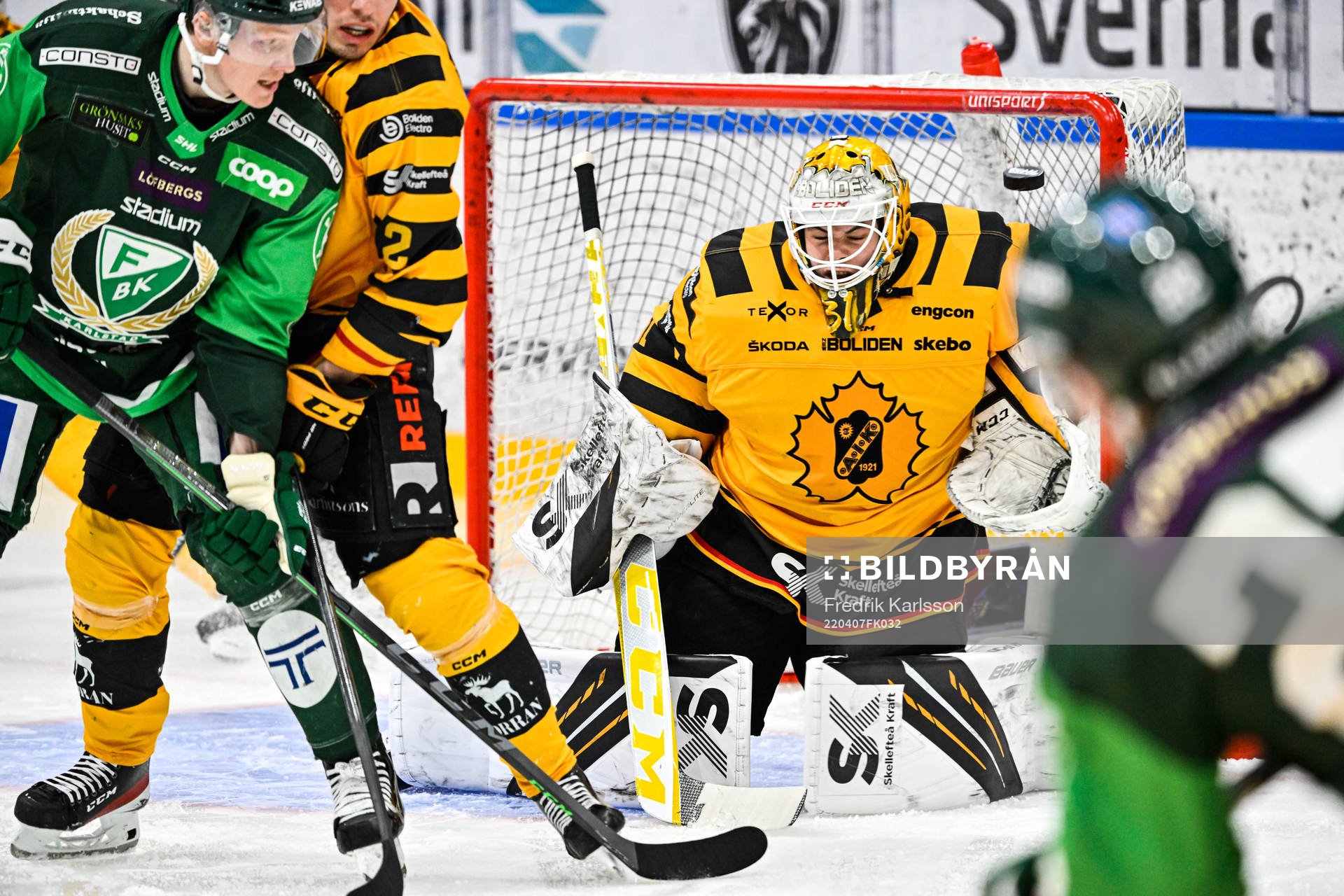 Skellefteås målvakt Strauss Mann släpper in 2-1 målet
