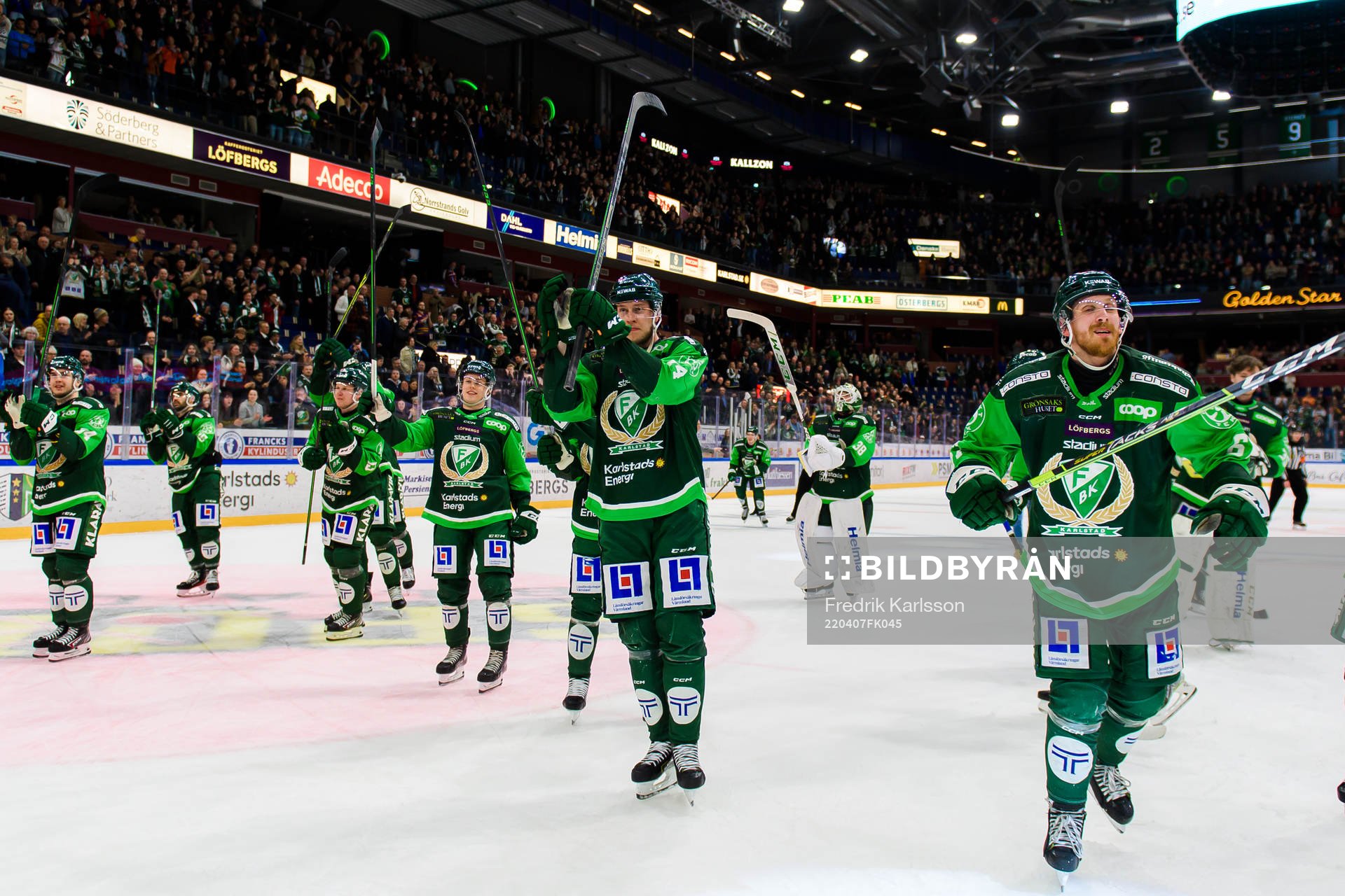 Färjestads spelare jublar