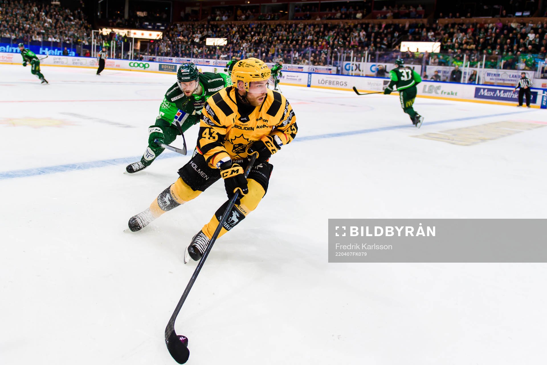 Färjestads Jacob de la Rose och Skellefteås Filip Sandberg