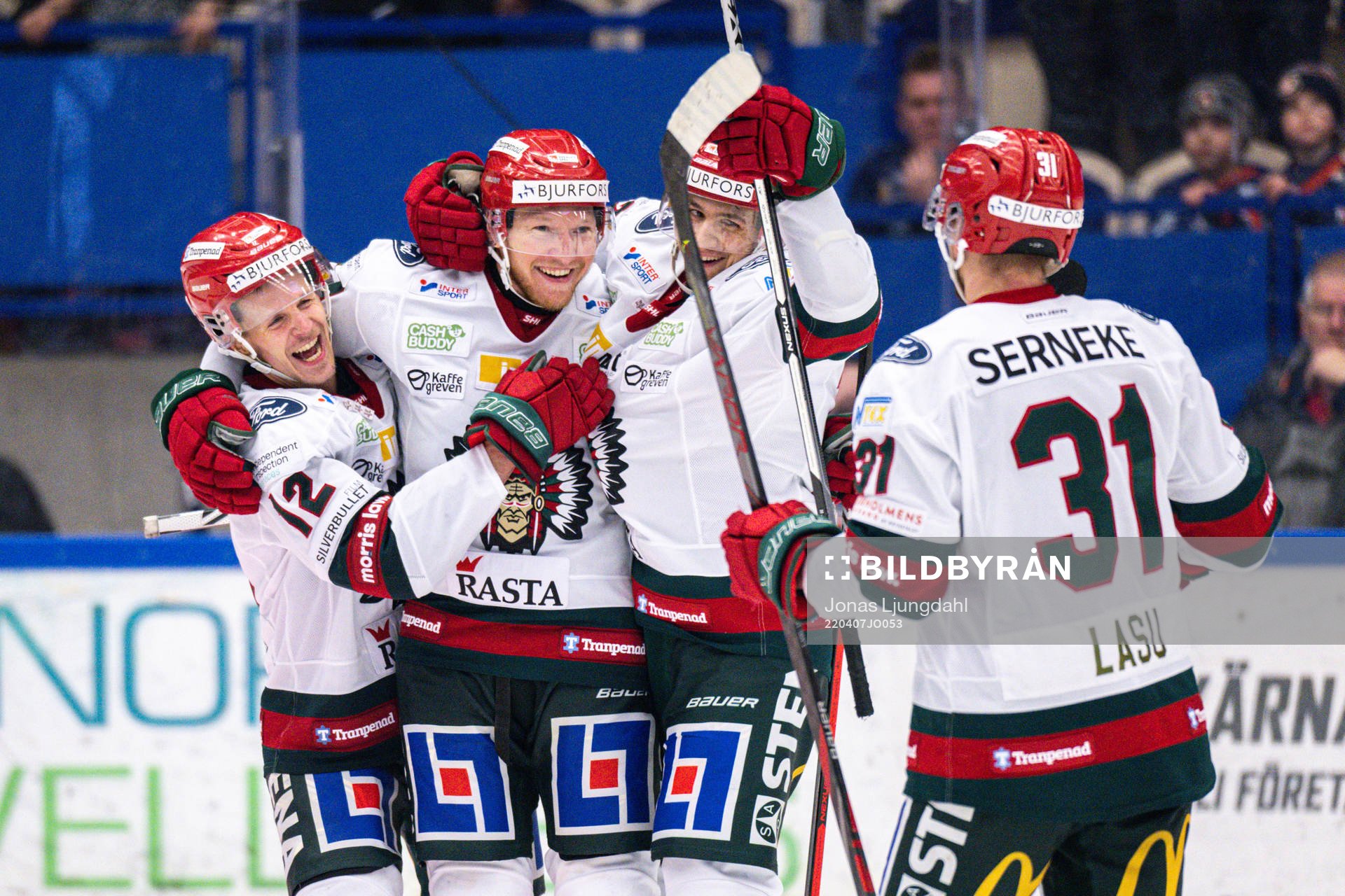 Frölundas Max Friberg Andreas Borgman jublar