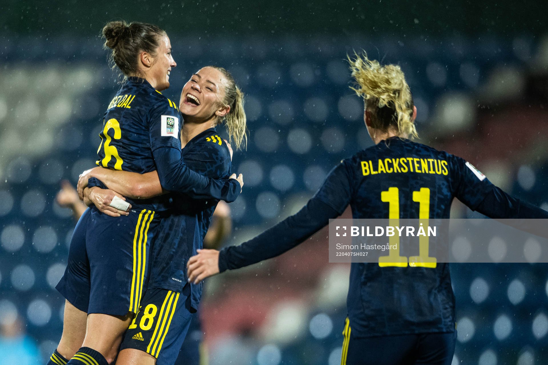 Filippa Angeldahl, Fridolina Rolfö and Stina Blackstenius