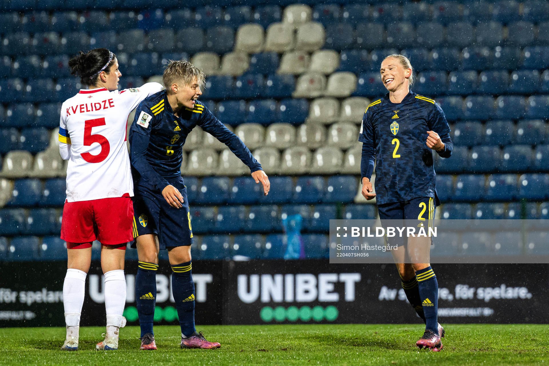 Lina Hurtig and Jonna Andersson of Sweden celebrate the 0-7