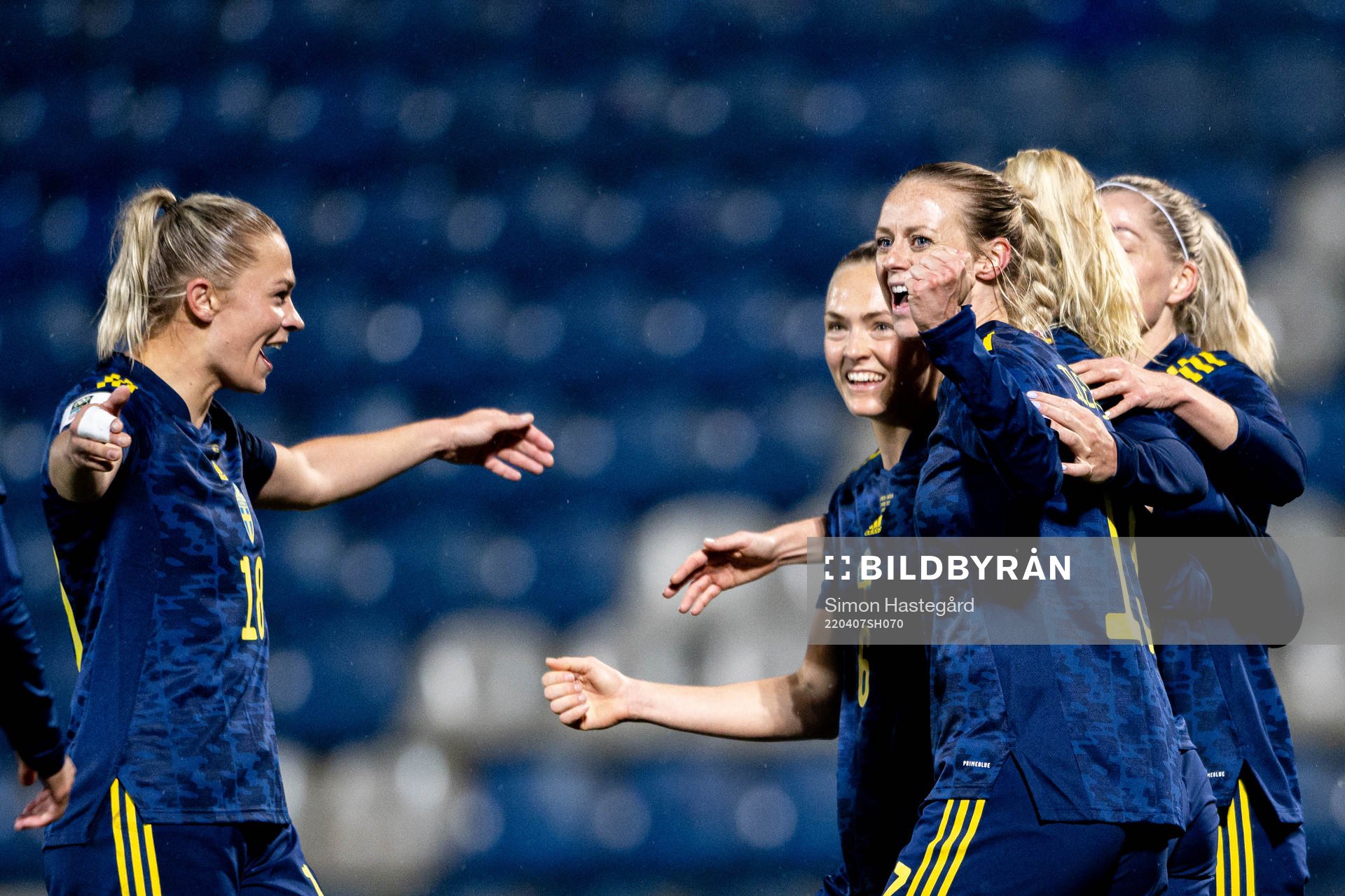 Amanda Ilestedt of Sweden celebrate