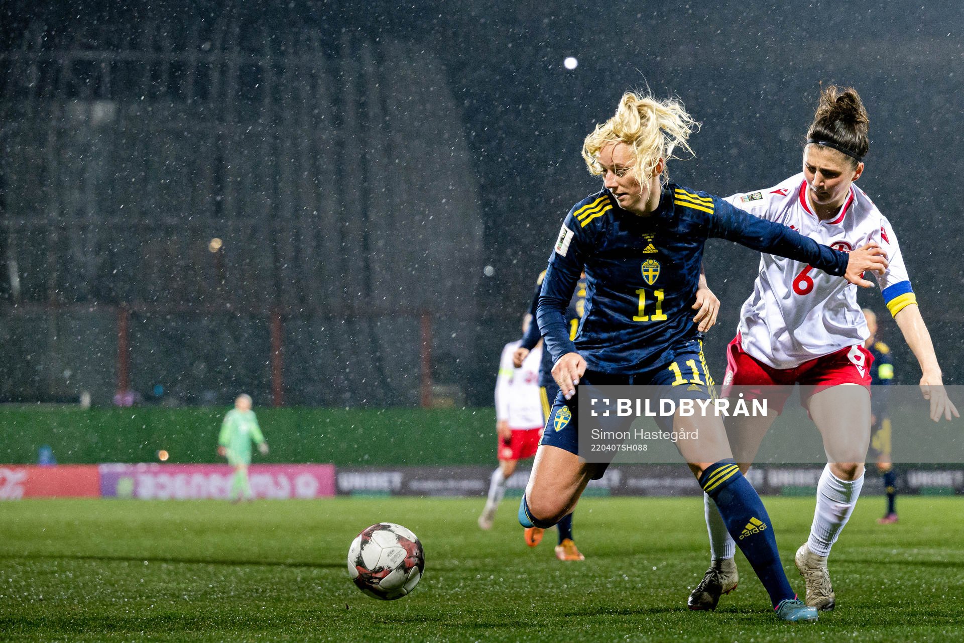 Stina Blackstenius of Sweden and Natia Danelia of Georgia