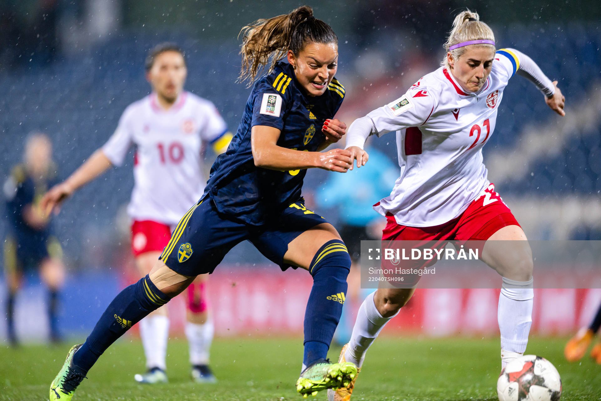 Johanna Rytting Kaneryd of Sweden and Mariam Kalandadze of