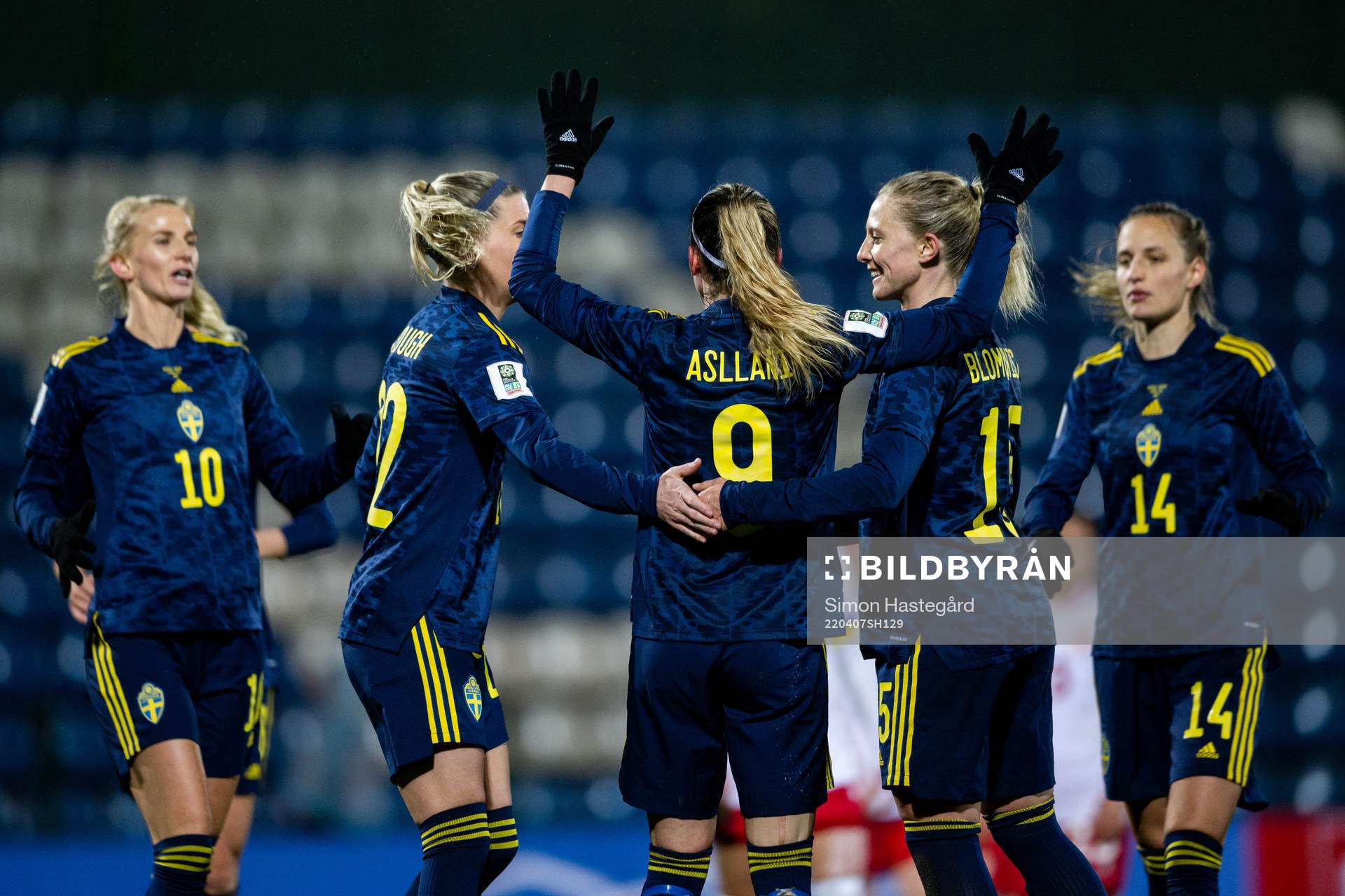 Sofia Jakobsson , Olivia Schough , Kosovare Asllani ,