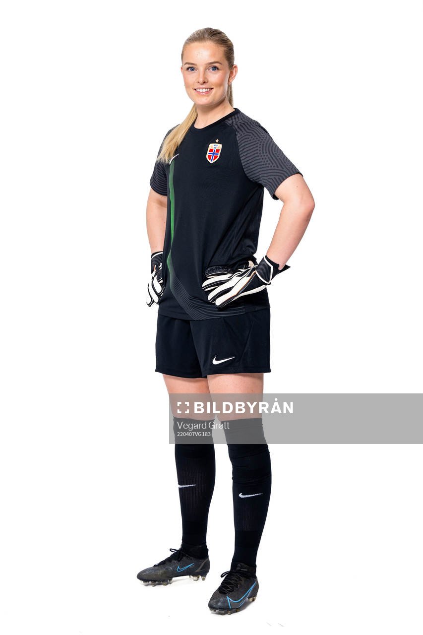 Goalkeeper Guro Pettersen of the Norwegian women’s