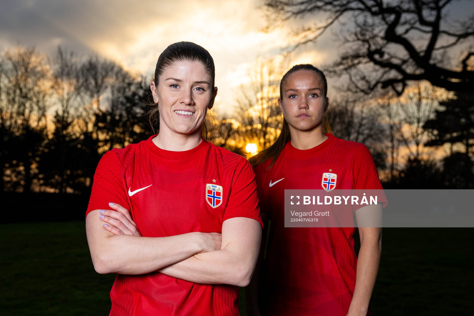 Maren Mjelde and Guro Reiten of the Norwegian national