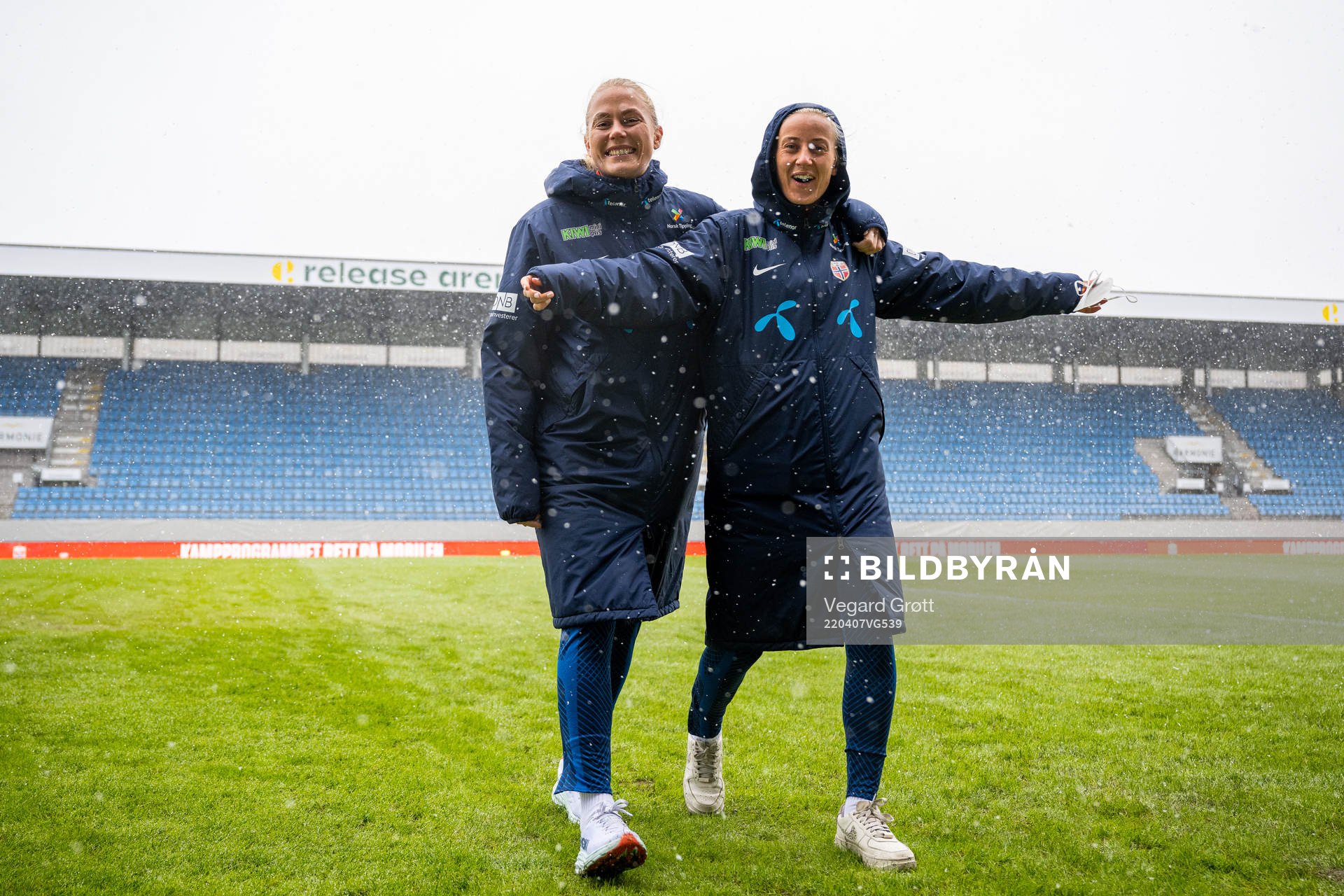Guro Bergsvand and Anja Sønstevold of Norway