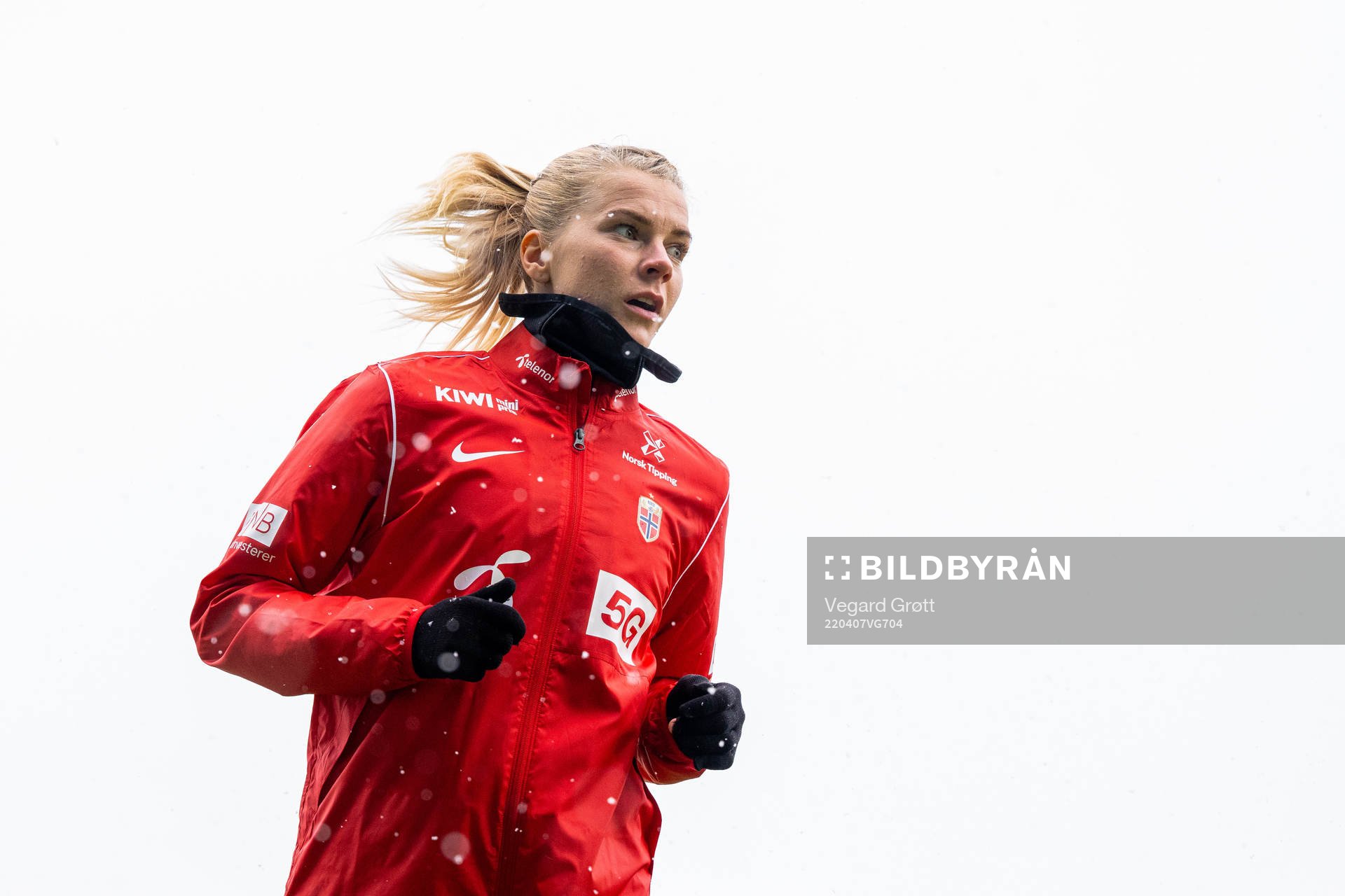 Ada Hegerberg of Norway warms up