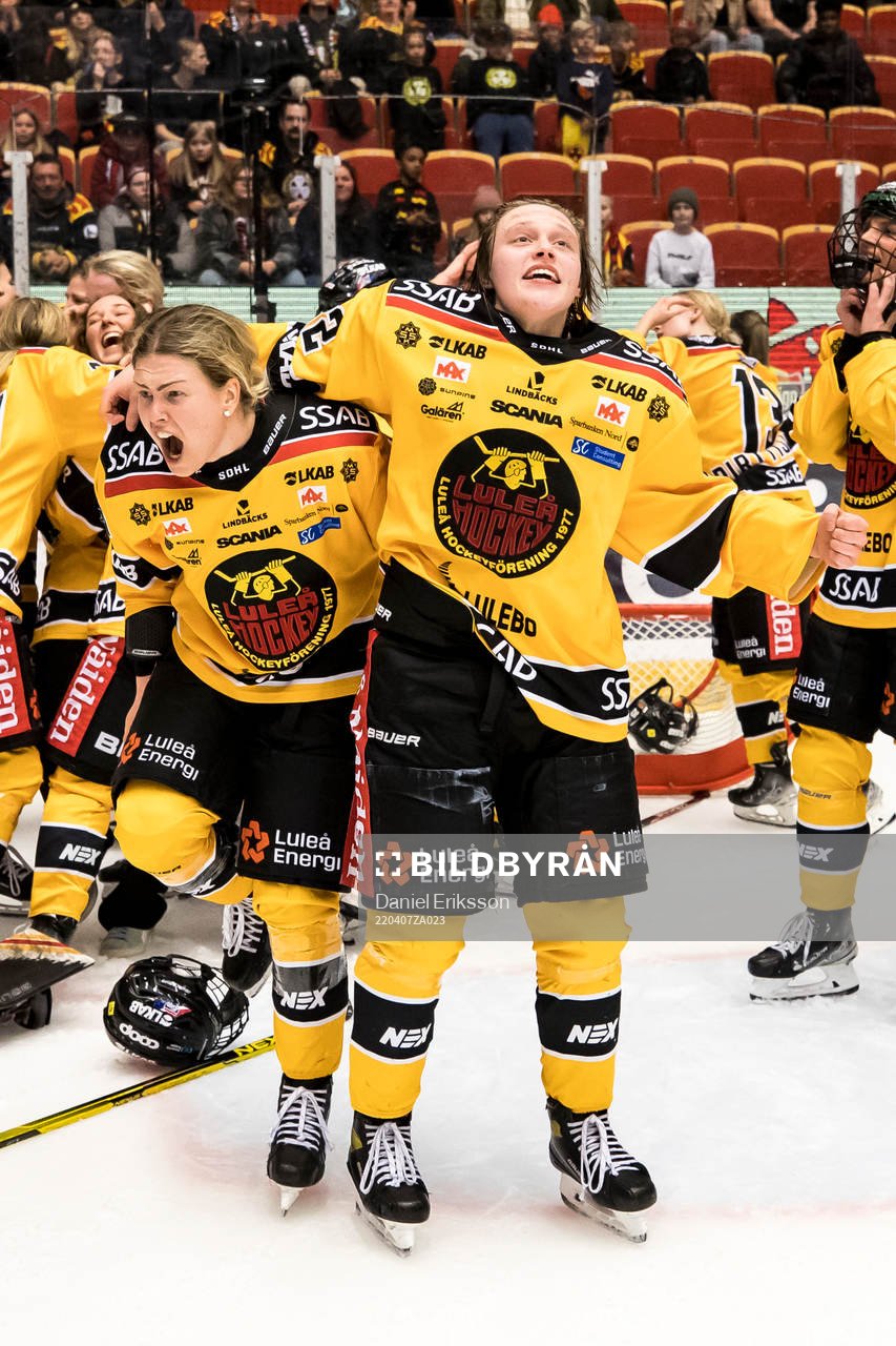 Luleå spelarna jublar