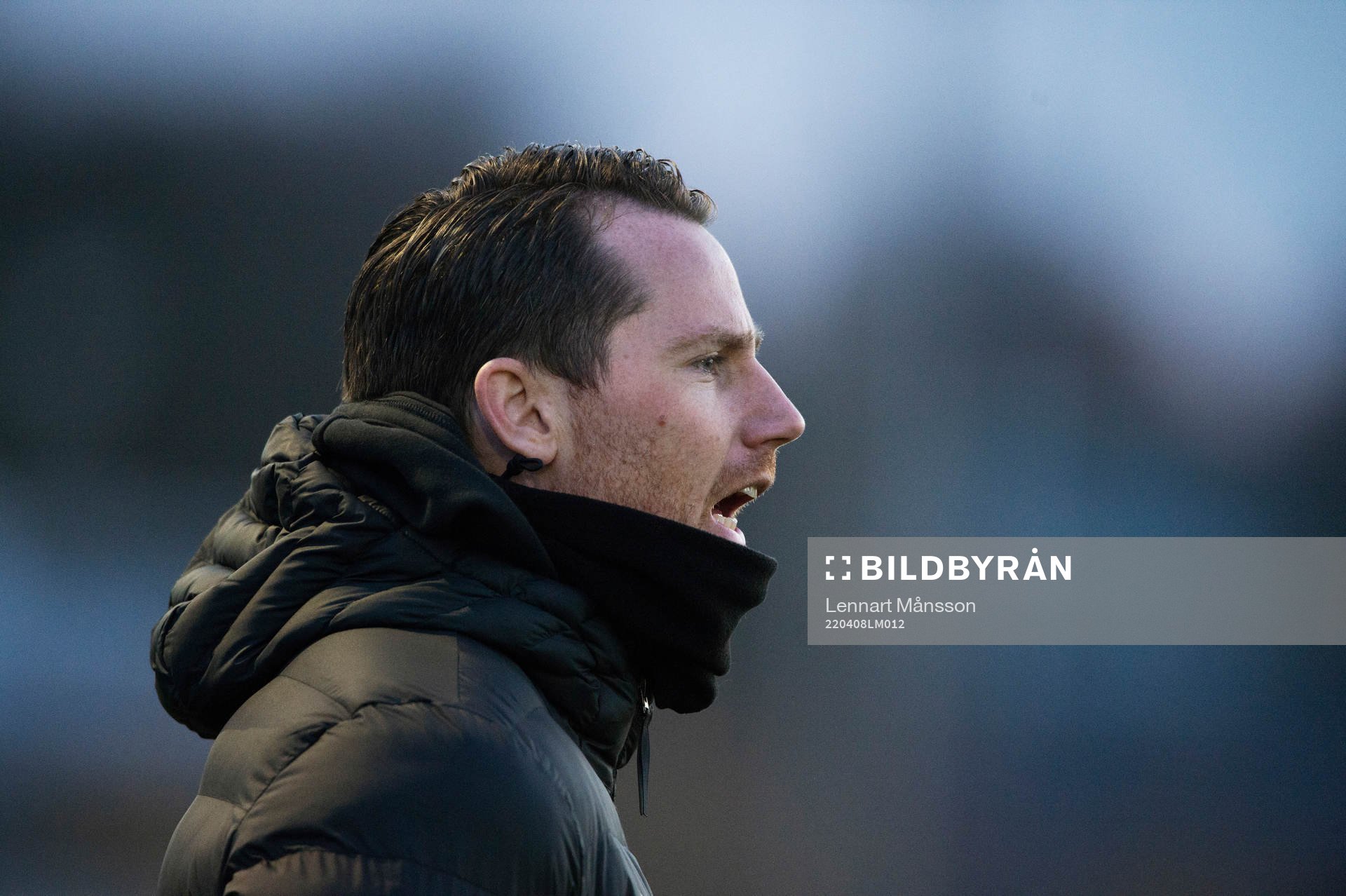 IFK Hässleholms tränare Johan Persson i matchen i div. 2 Södra Götaland mellan Eslövs BK och IFK Hässleholm  i Eslöv 8 april 2022.