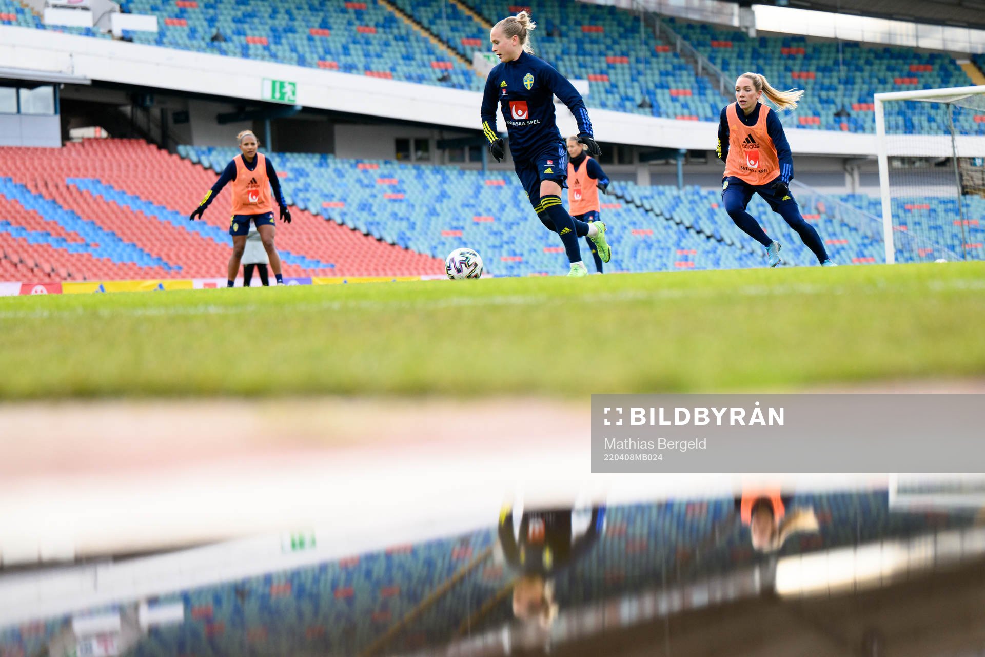 Filippa Curmark and Elin Rubensson of the Swedish women's