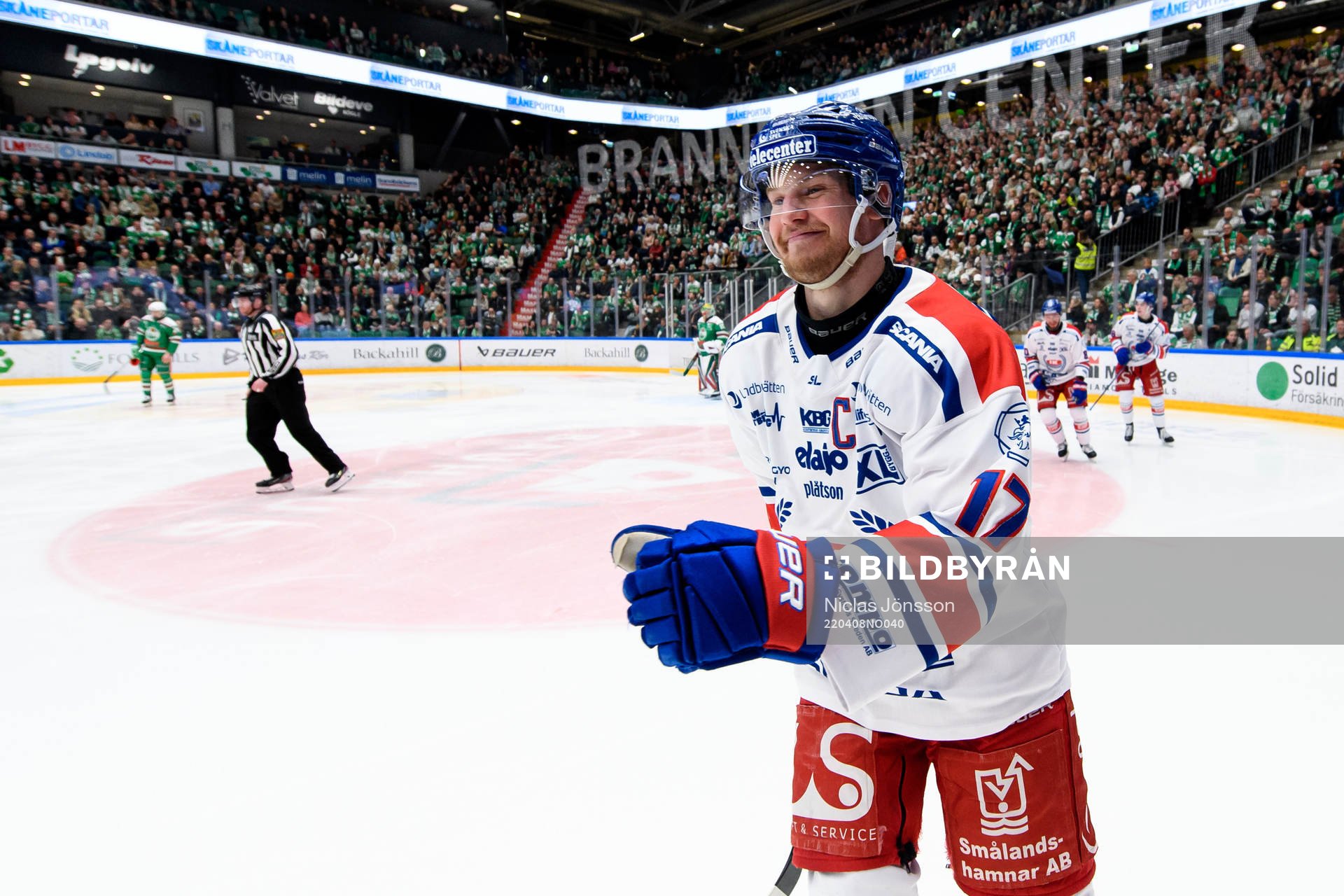 Oskarshamns Jonas Engström jublar