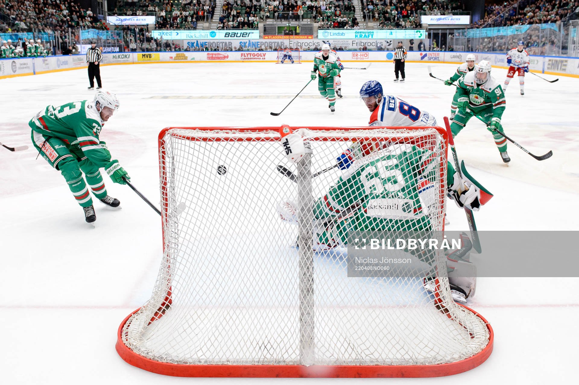 Oskarshamns Tomas Zohorna gör 1-2 bakom Rögles målvakt