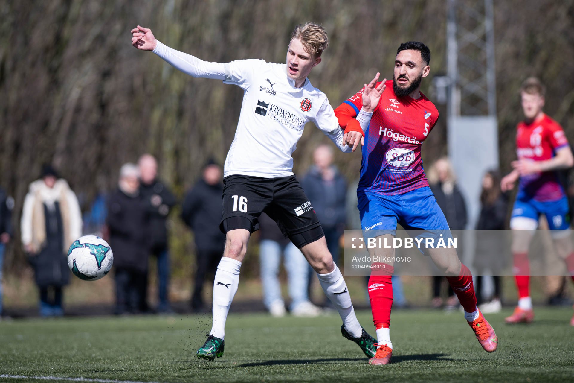 Höganäs Mustafa Khalili och Hittarps Tim Amilon Persson