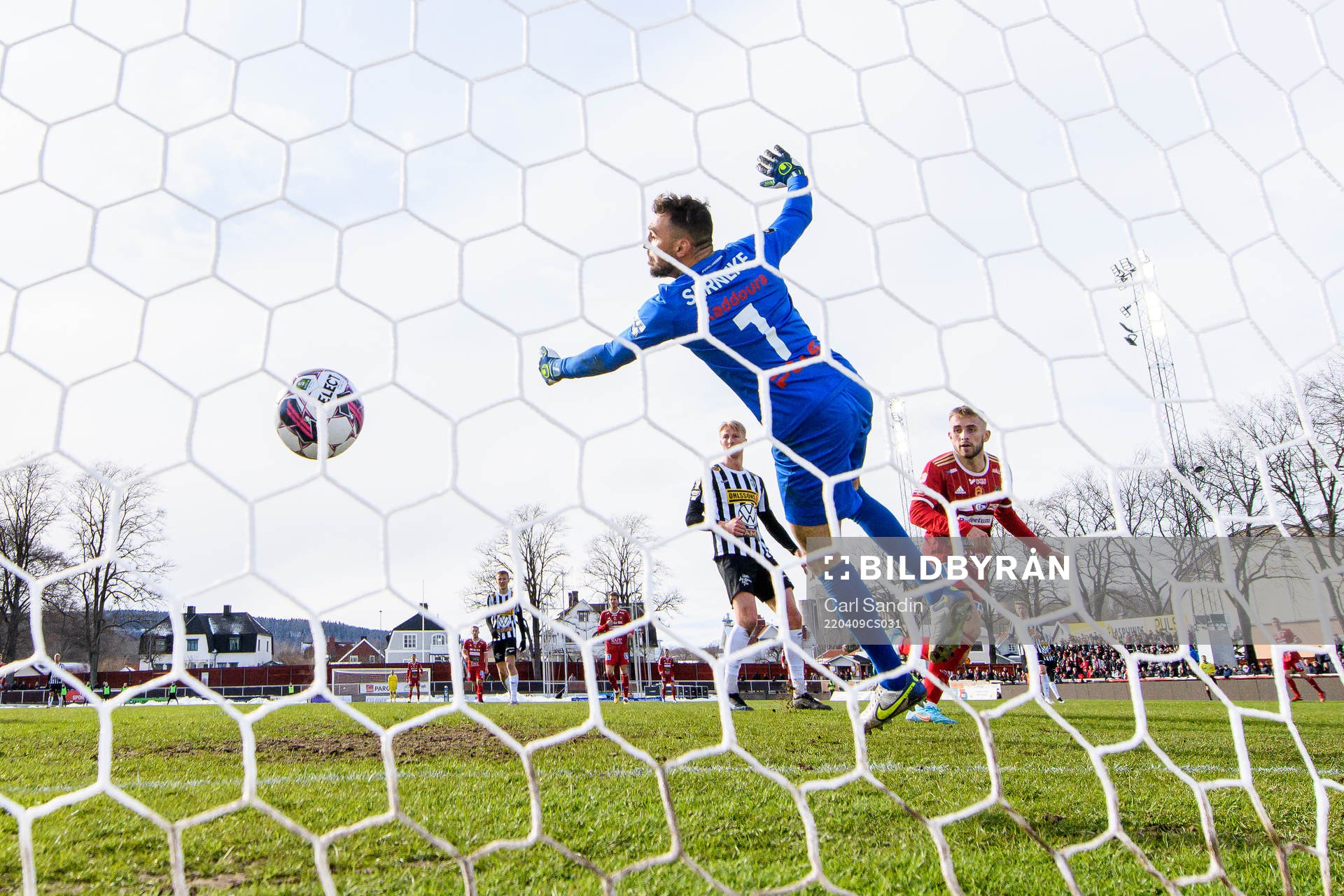 Skövdes Jack Cooper Love gör 2-0 bakom Landskronas