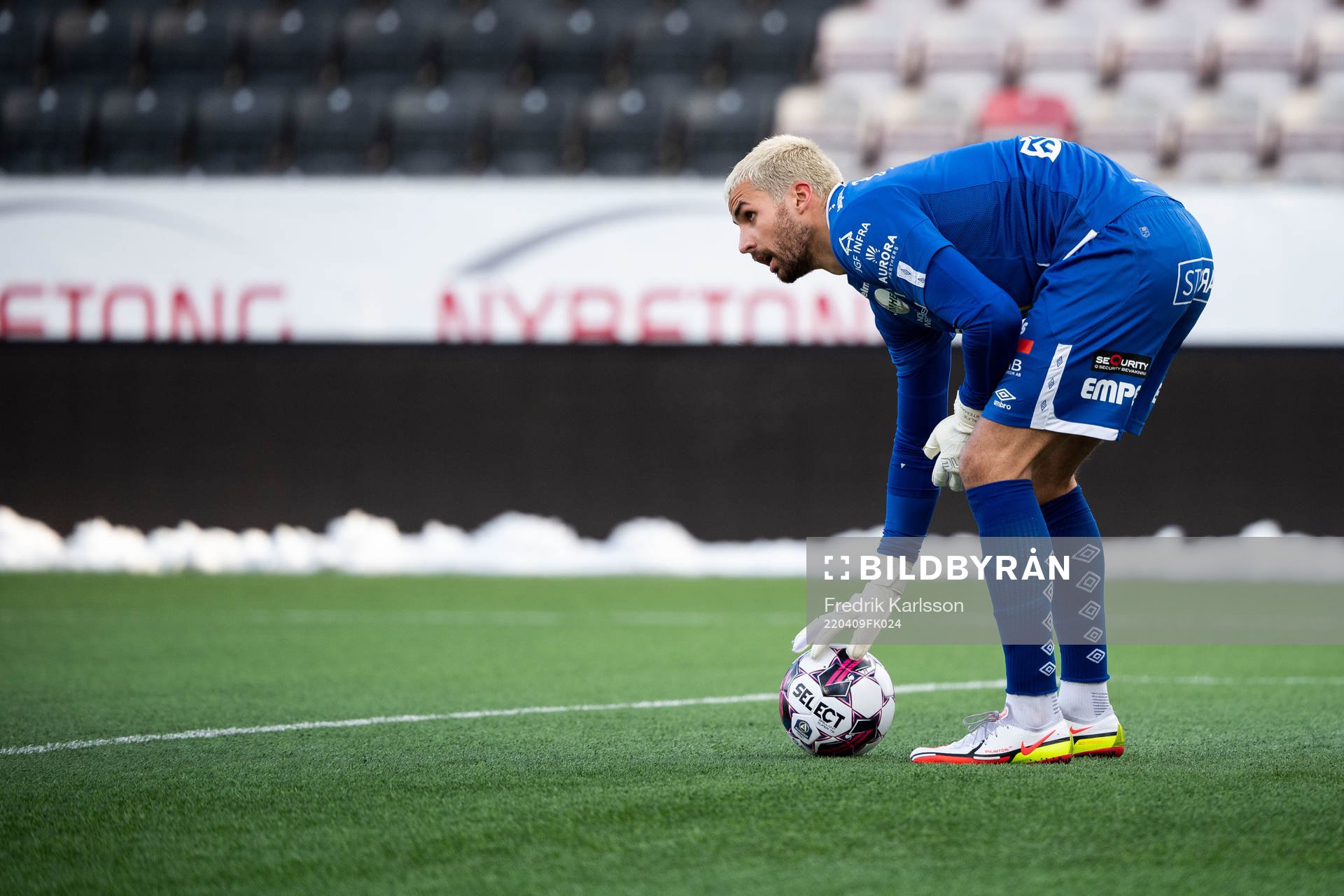 Degerfors målvakt Alfie Malik Whiteman deppar