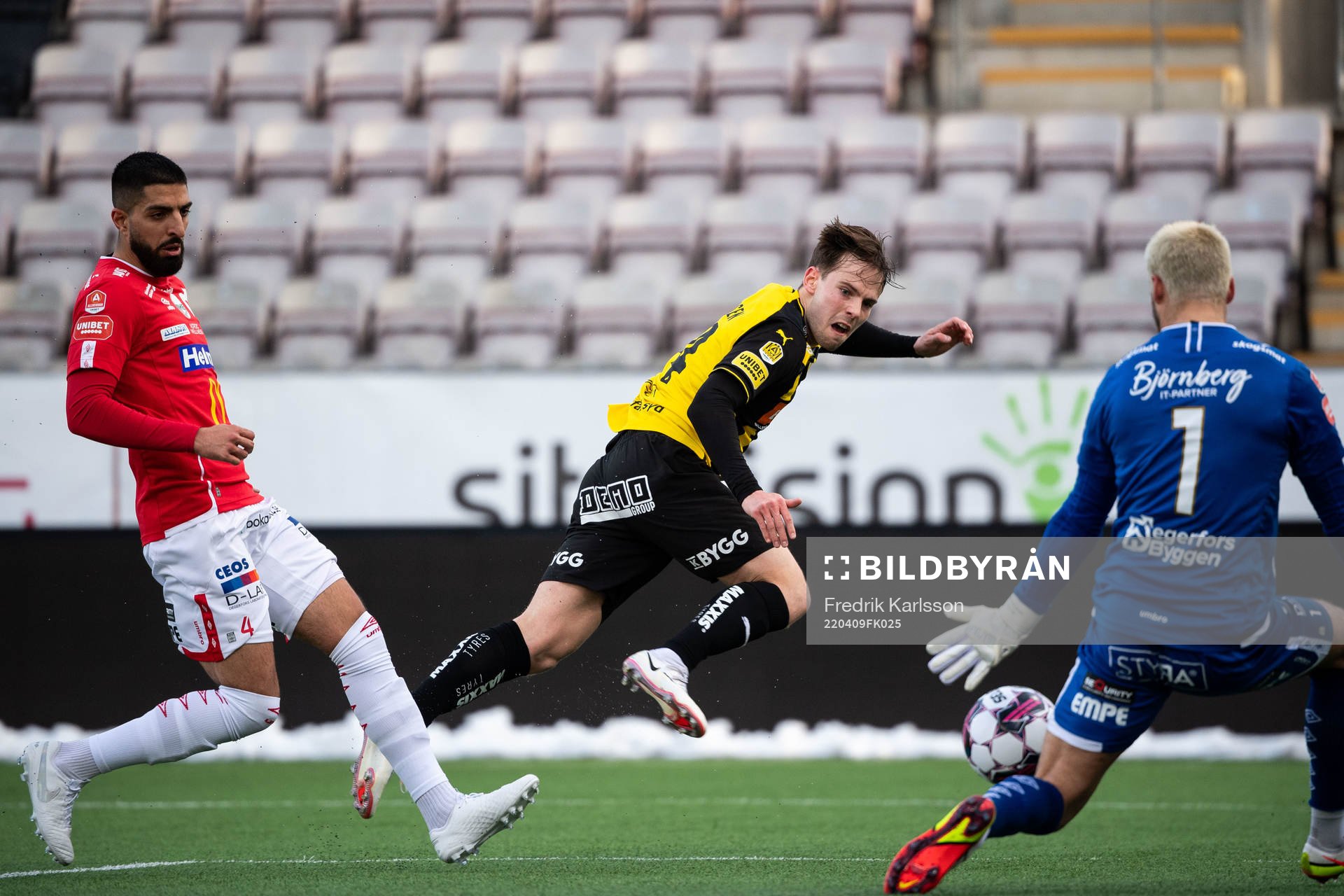 Degerfors Sean Sabetkar och Häckens Lars Olden Larsen