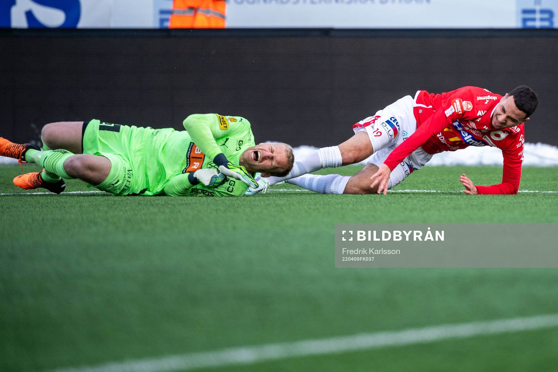 Häckens målvakt Peter Abrahamsson och Degerfors