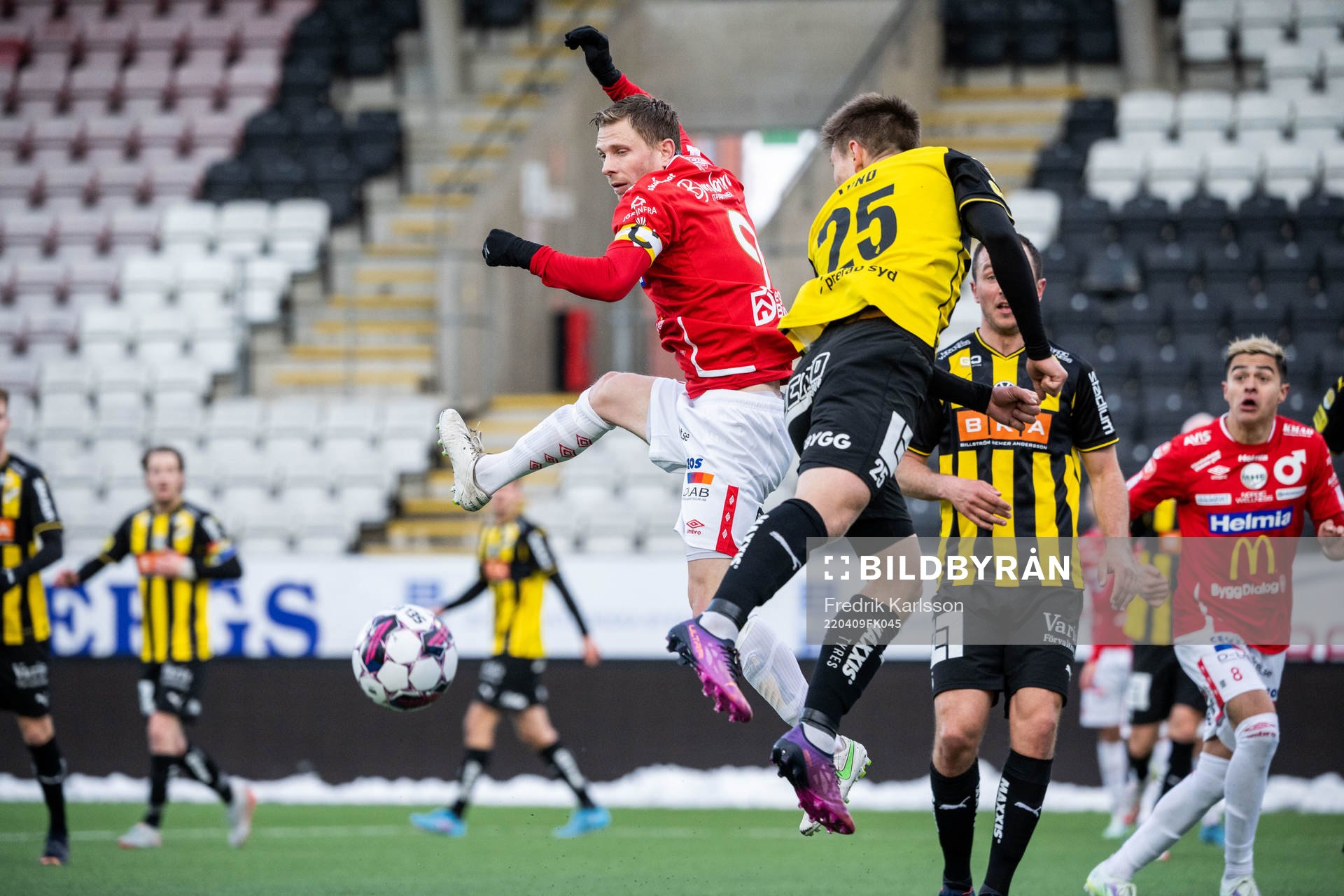 Degerfors Johan Bertilsson och Häckens Kristoffer Lund