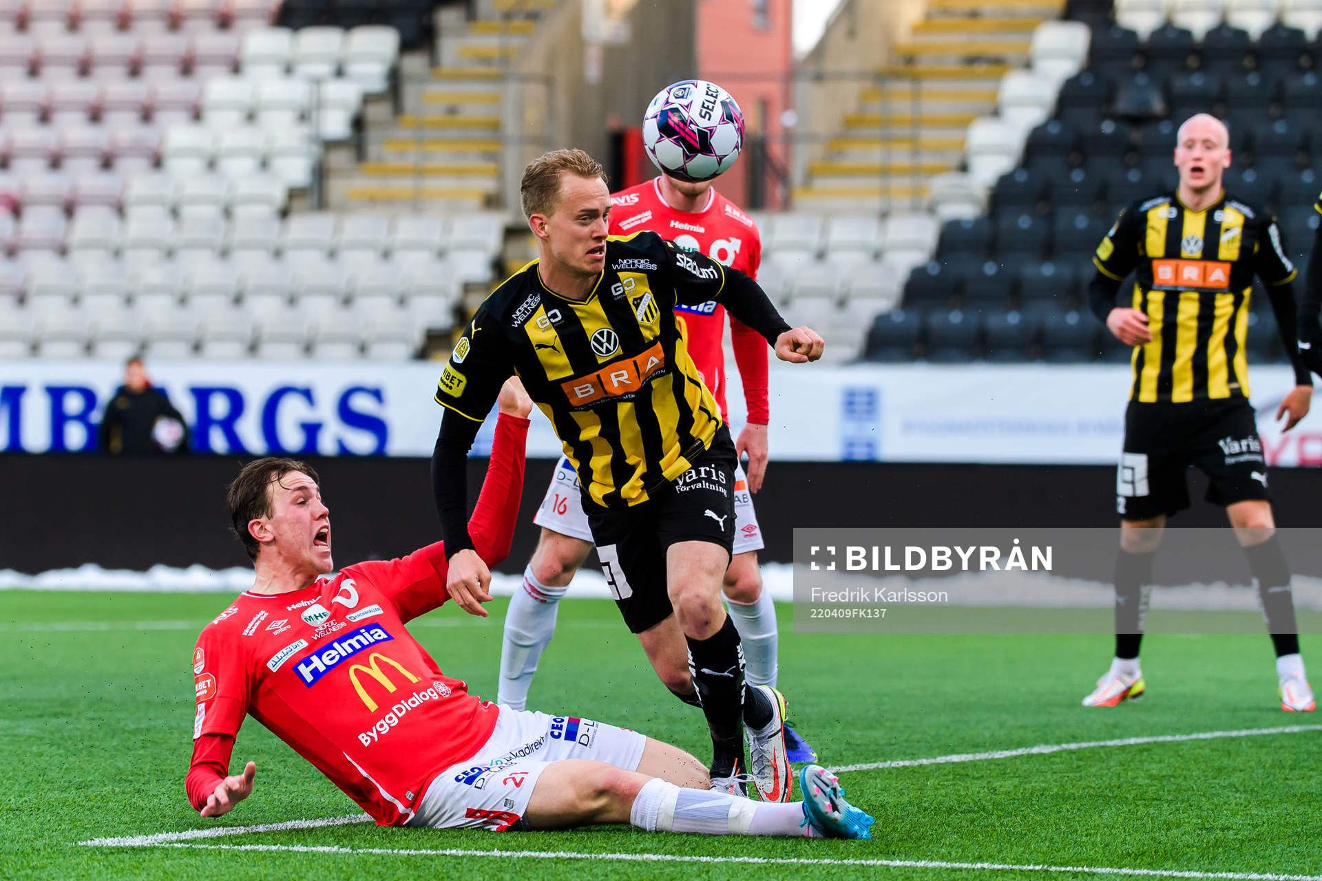 Degerfors Adam Carlén och Häckens Gustav Berggren