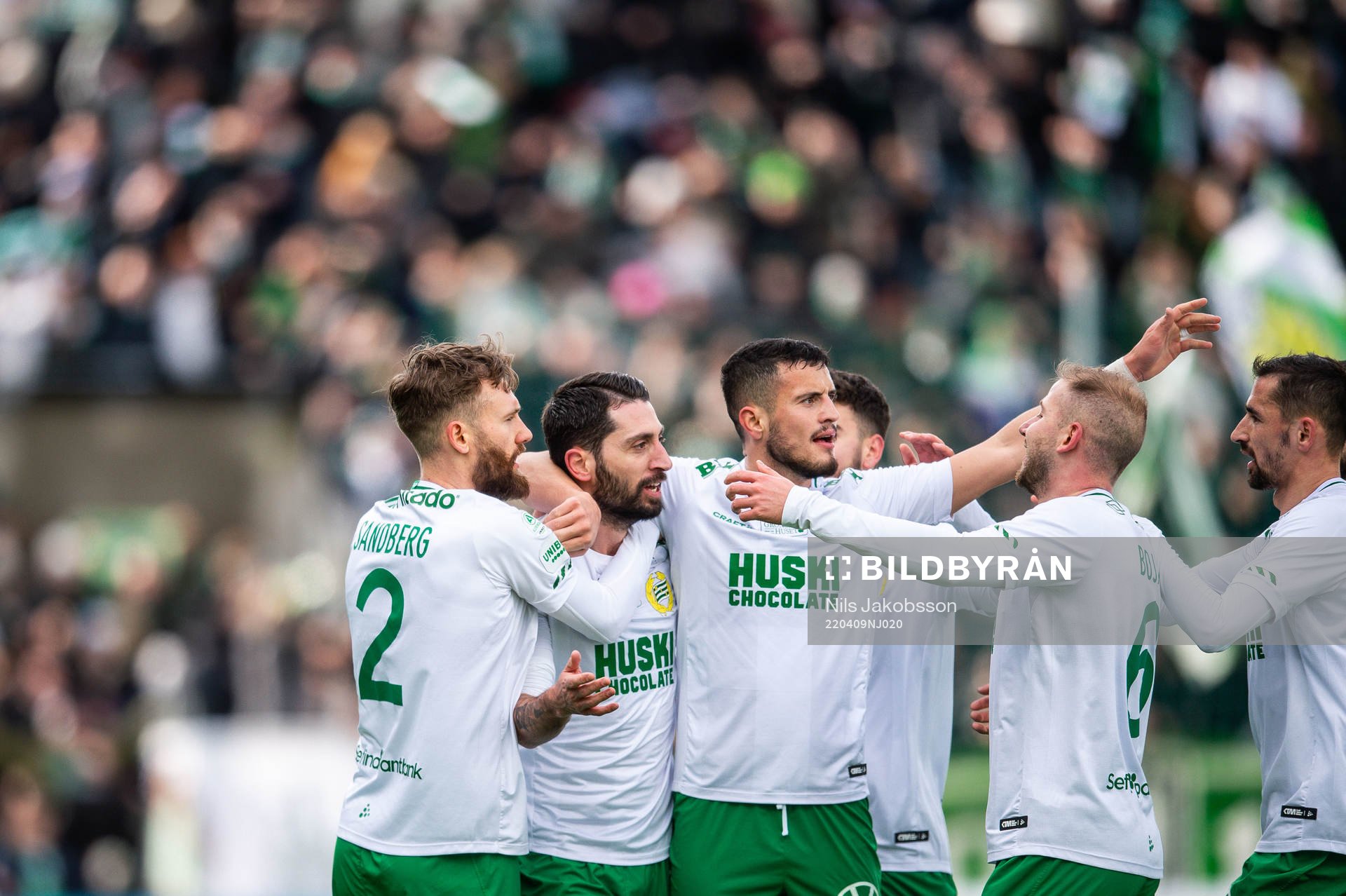 Hammarbys Nahir Besara jublar med lagkamrater