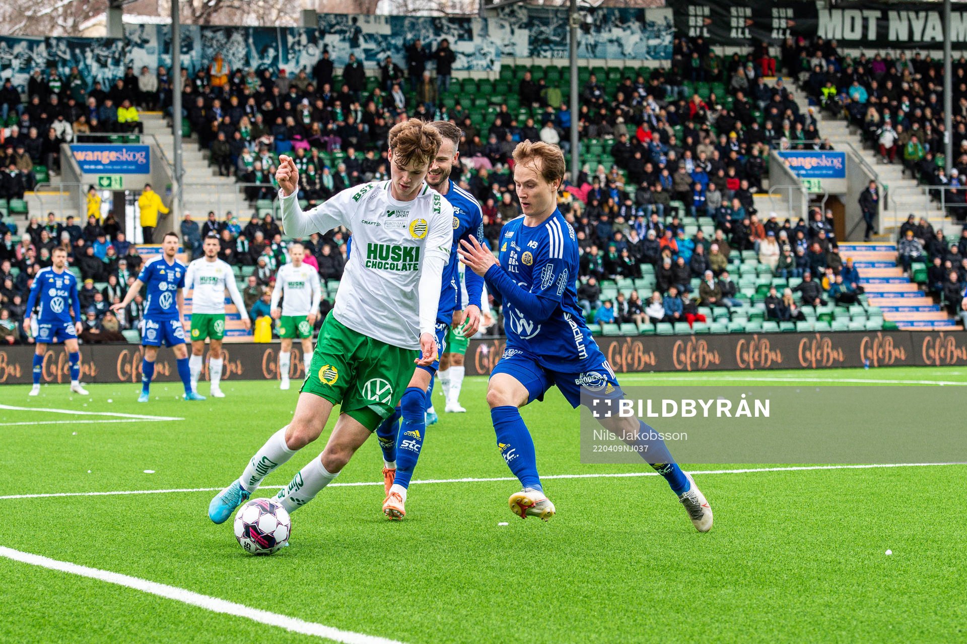 Hammarbys Williot Swedberg och Sundsvalls Saku Ylätupa