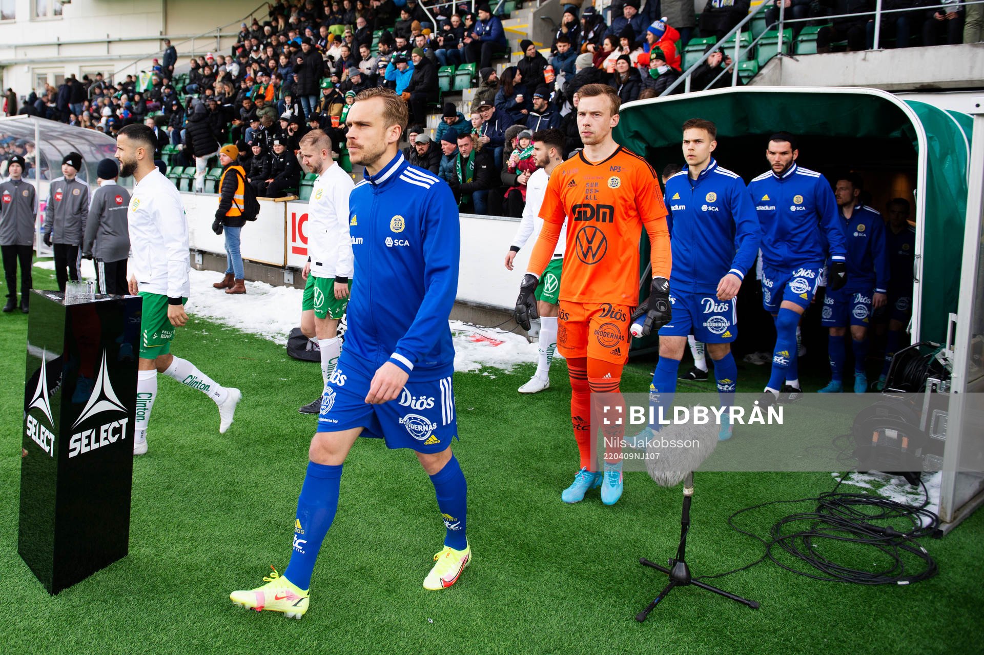 Sundsvalls Anton Eriksson, målvakt Andreas Andersson,