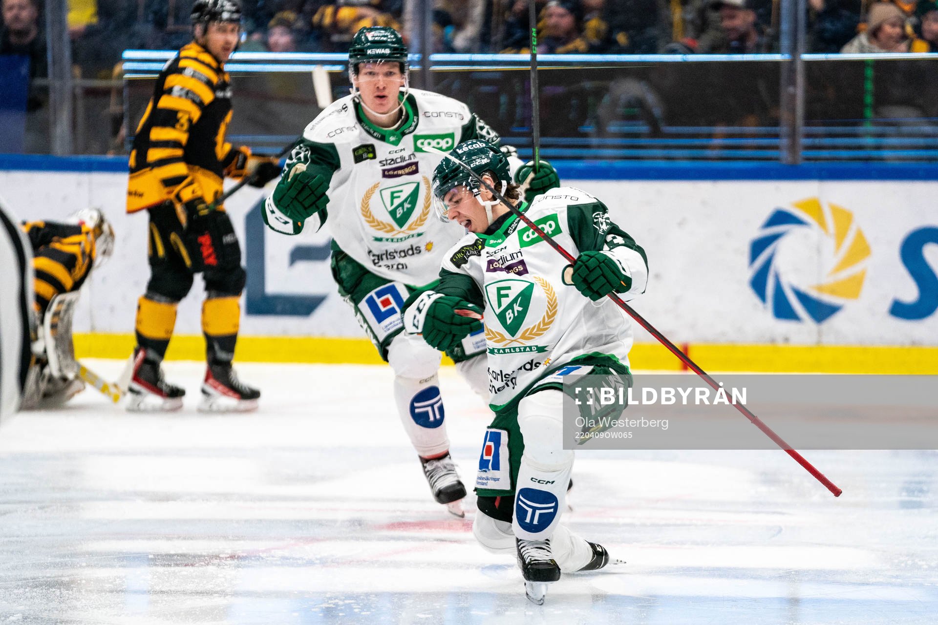Färjestads Albert Johansson jublar