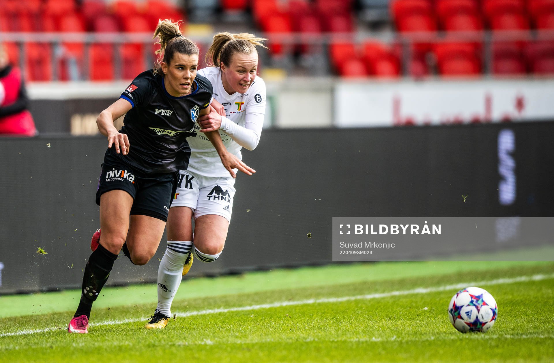 Växjös Mimmi Strömgren och Team TGs Elin Abrahamsson